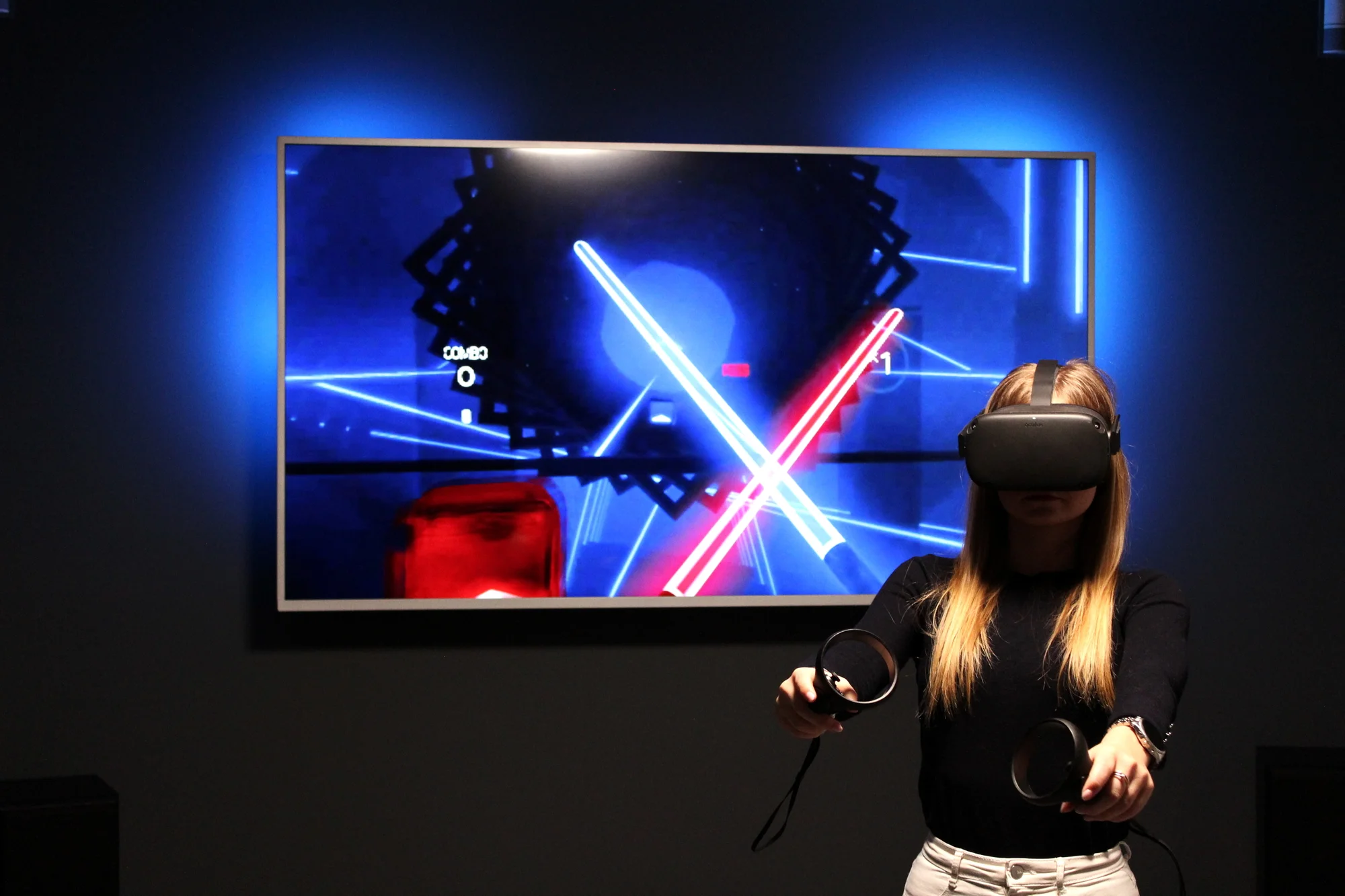 Závodní dráha i vesmír: 60 minut až 5 hodin ve studiu virtuální reality