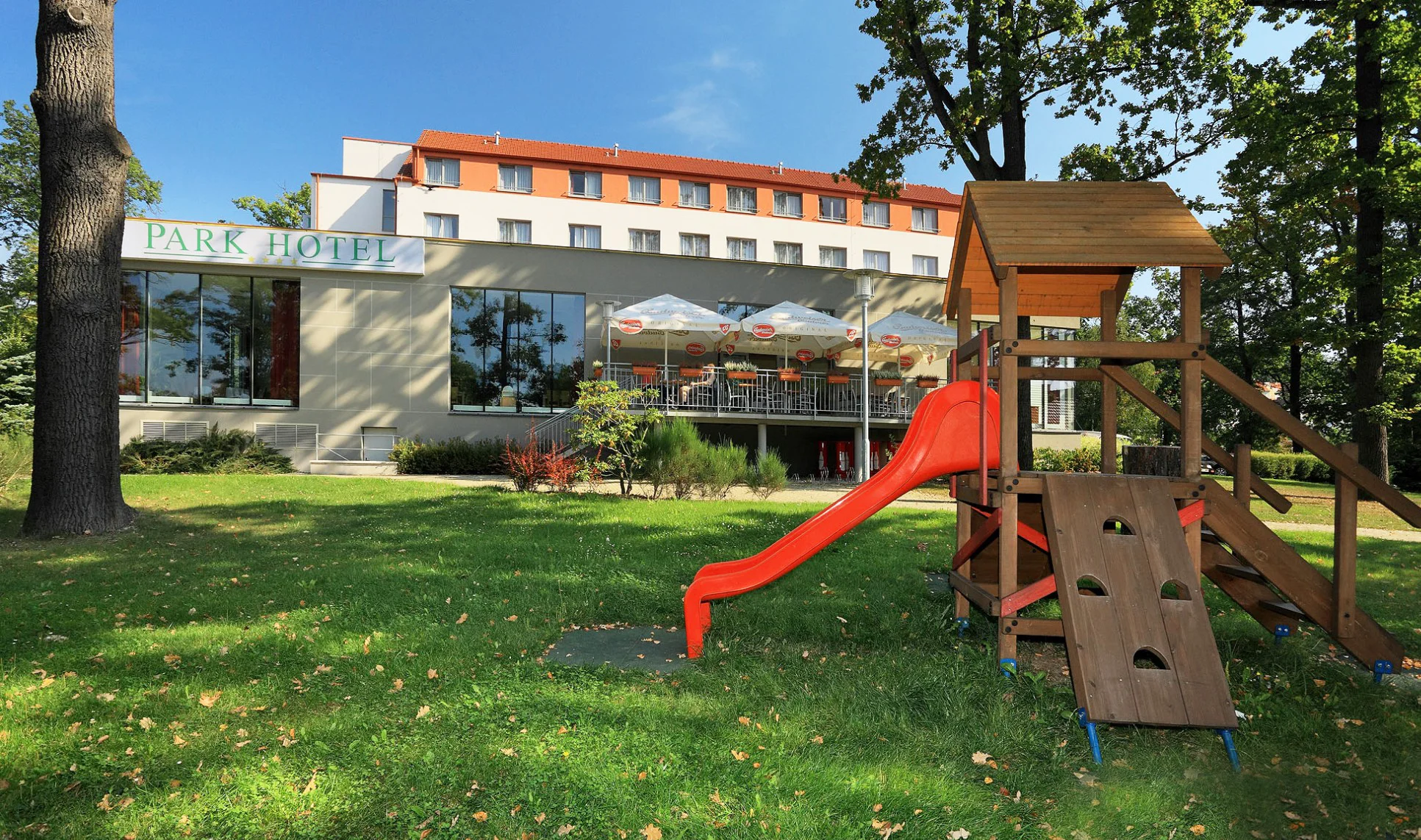 4* relax v Hluboké nad Vltavou se snídaní nebo polopenzí, wellness i kreditem na další služby