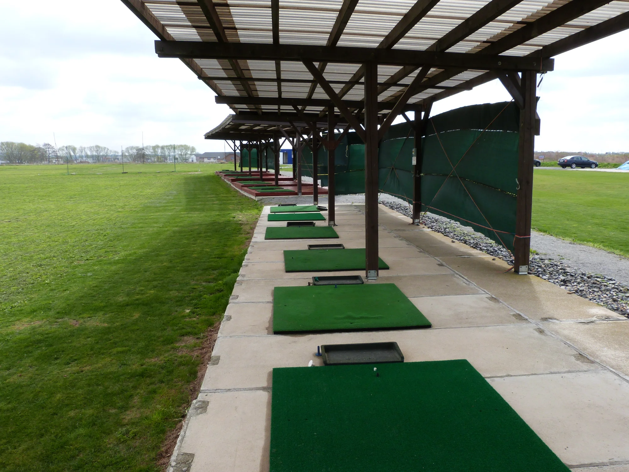 Lekce základů golfu pod dohledem zkušené trenérky v Golf Resort Průhonice