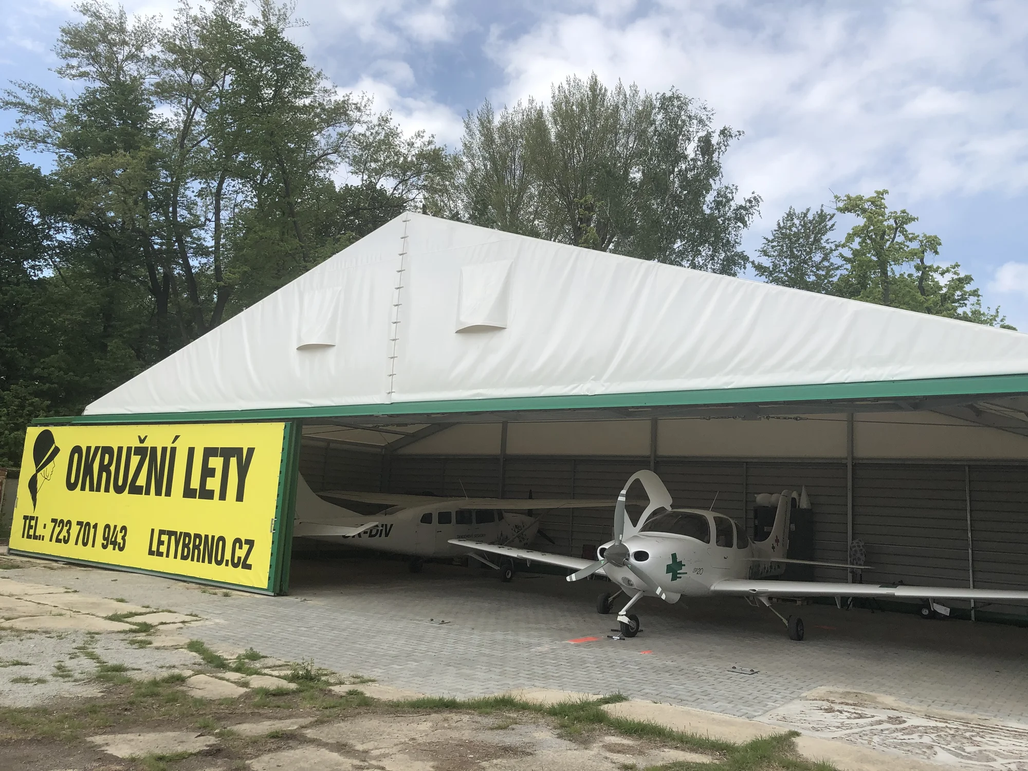 Vyhlídkový let v letadle Cessna 207 nad „zakázanou přehradou“ u Vyškova