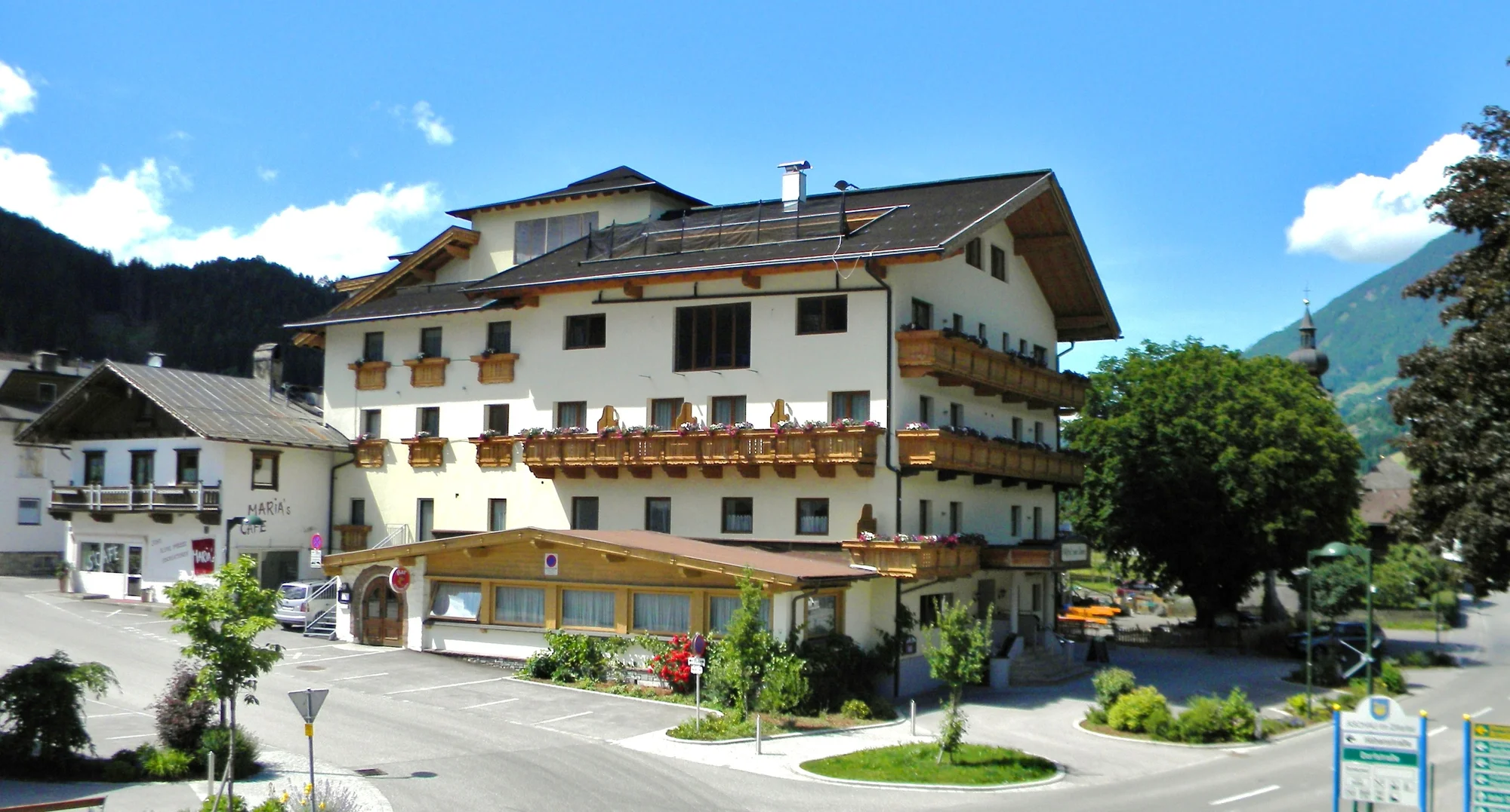Pobyt v tyrolském Zillertalu: výlety, all inclusive, adult-only wellness se saunou a parní lázní