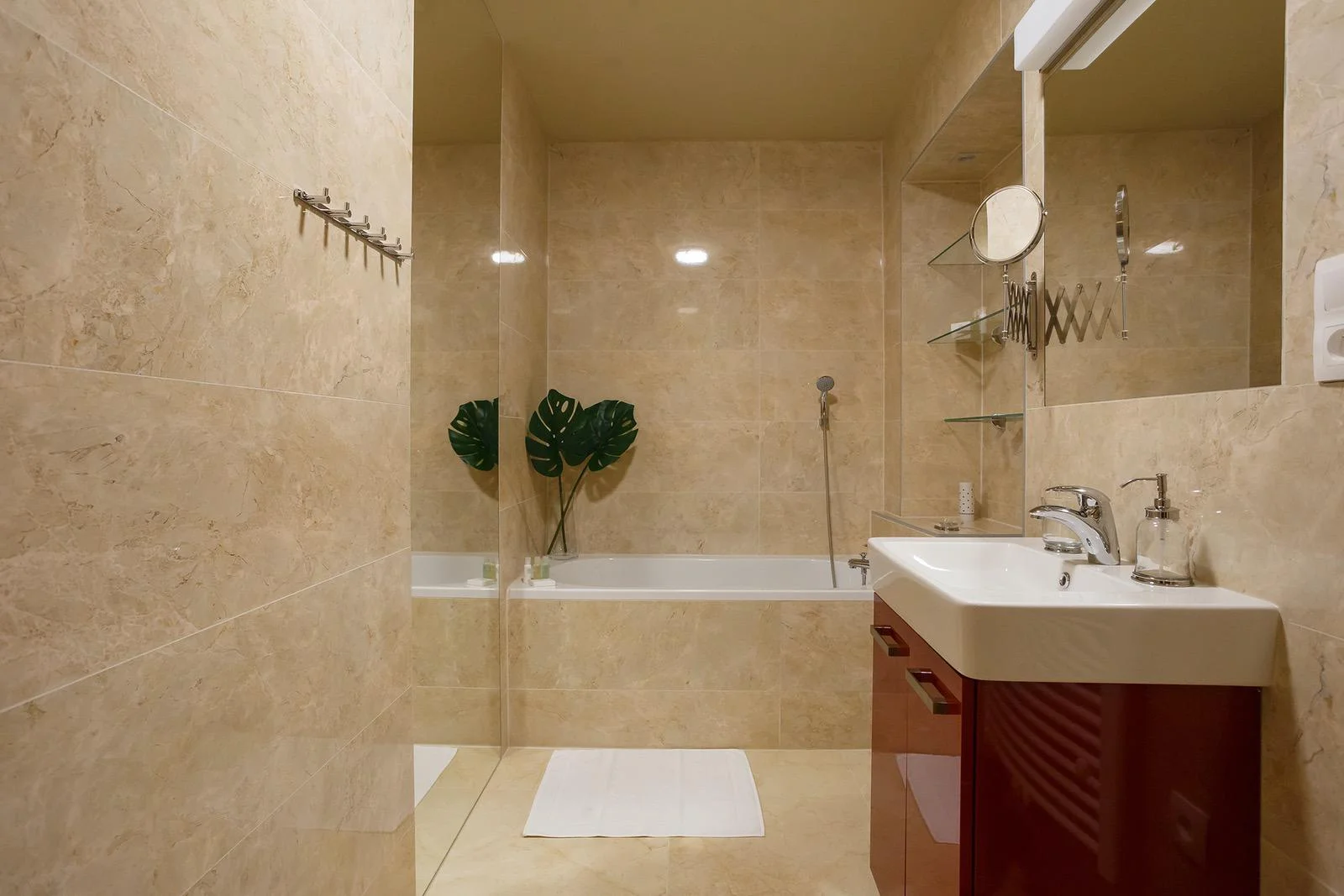 Pobyt v Lanškrouně pod Orlickými horami: 7 designových apartmá a snídaně