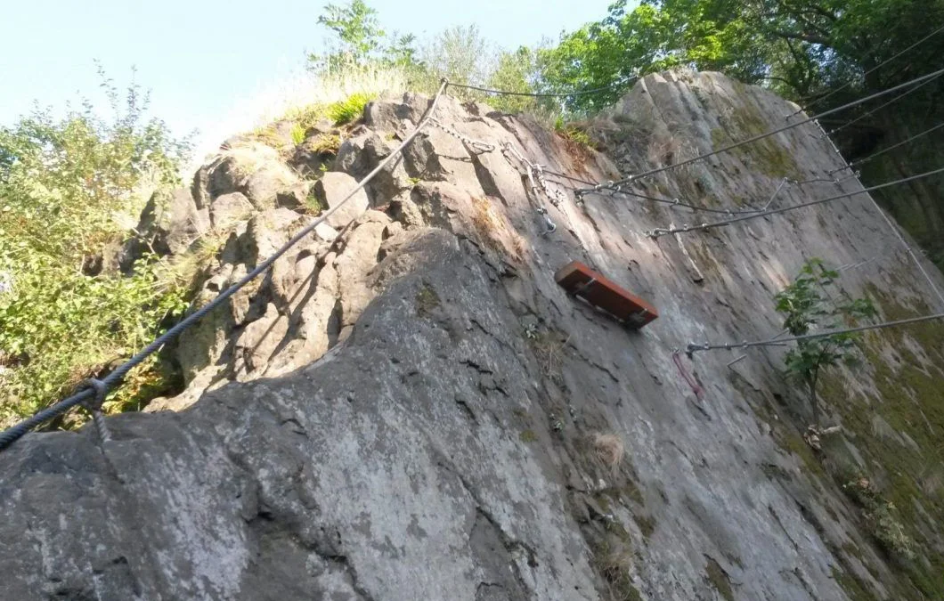Via Ferrata: lezení po Slánské hoře u Slaného až pro 3 osoby