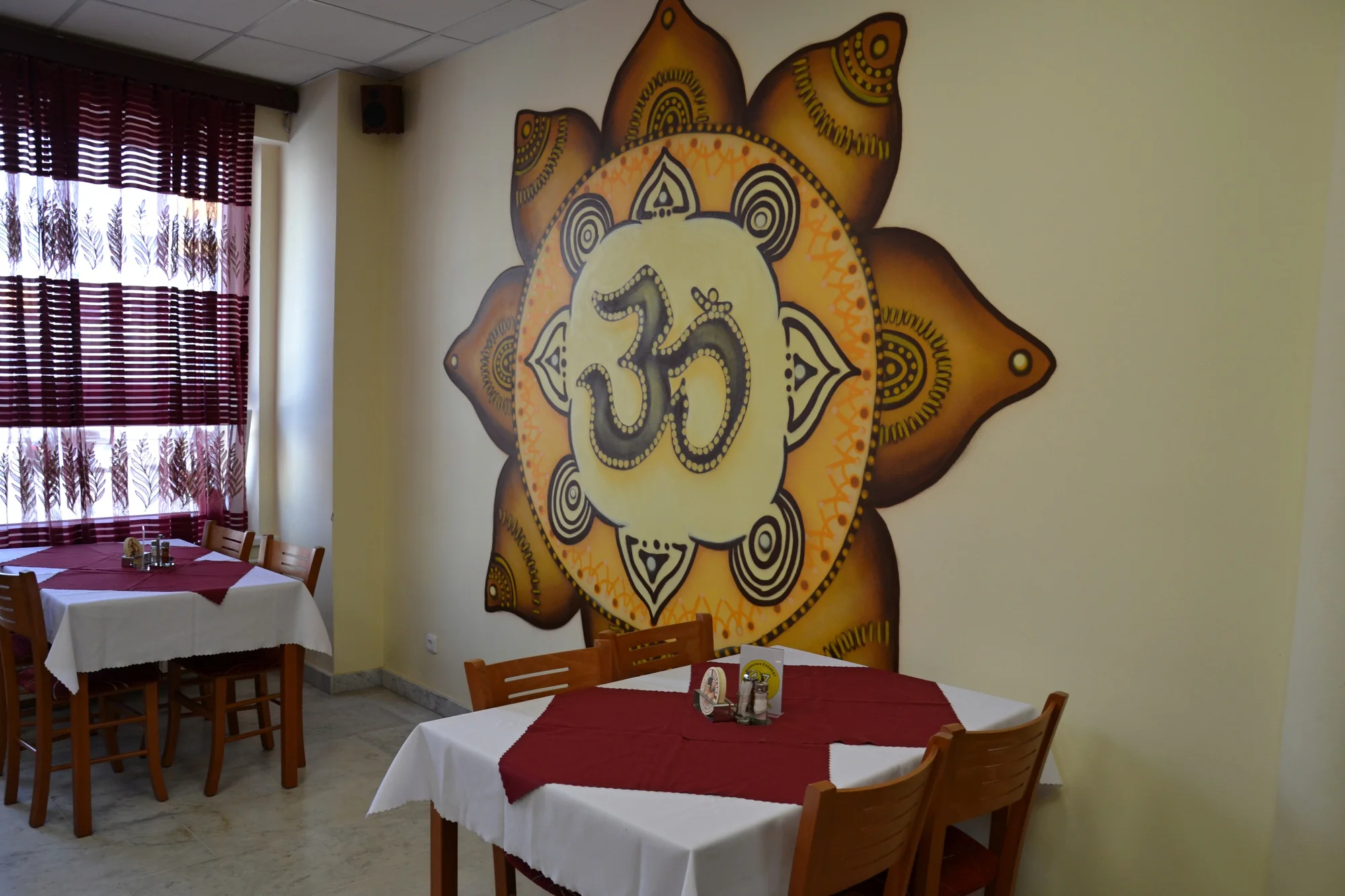 Otevřené vouchery v hodnotě 500-1000 Kč do indicko-nepálské restaurace Everest