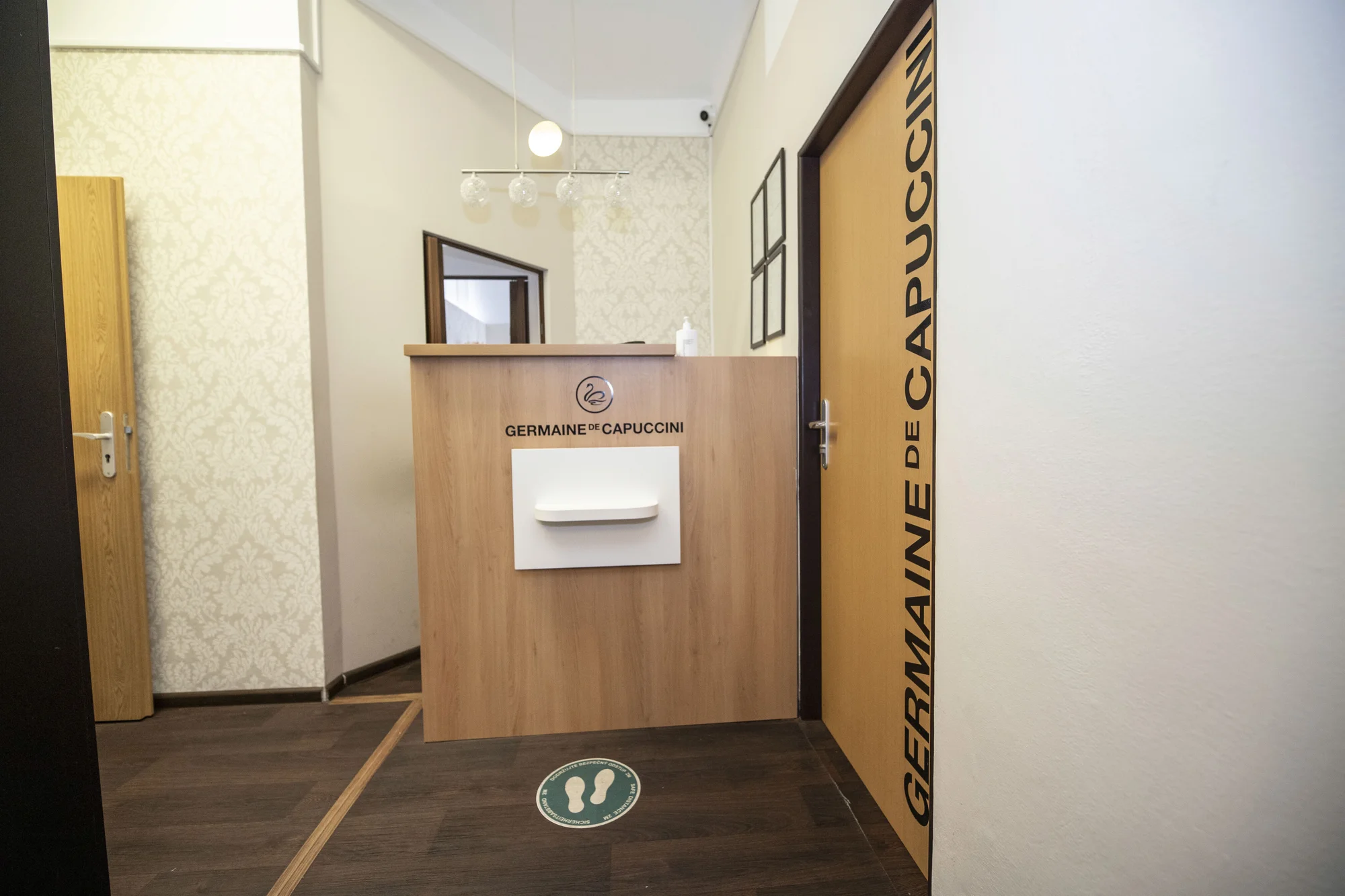 Ošetření přístrojem Triolift: pozvednutí víček, zpevnění tváří i zmenšení podbradku