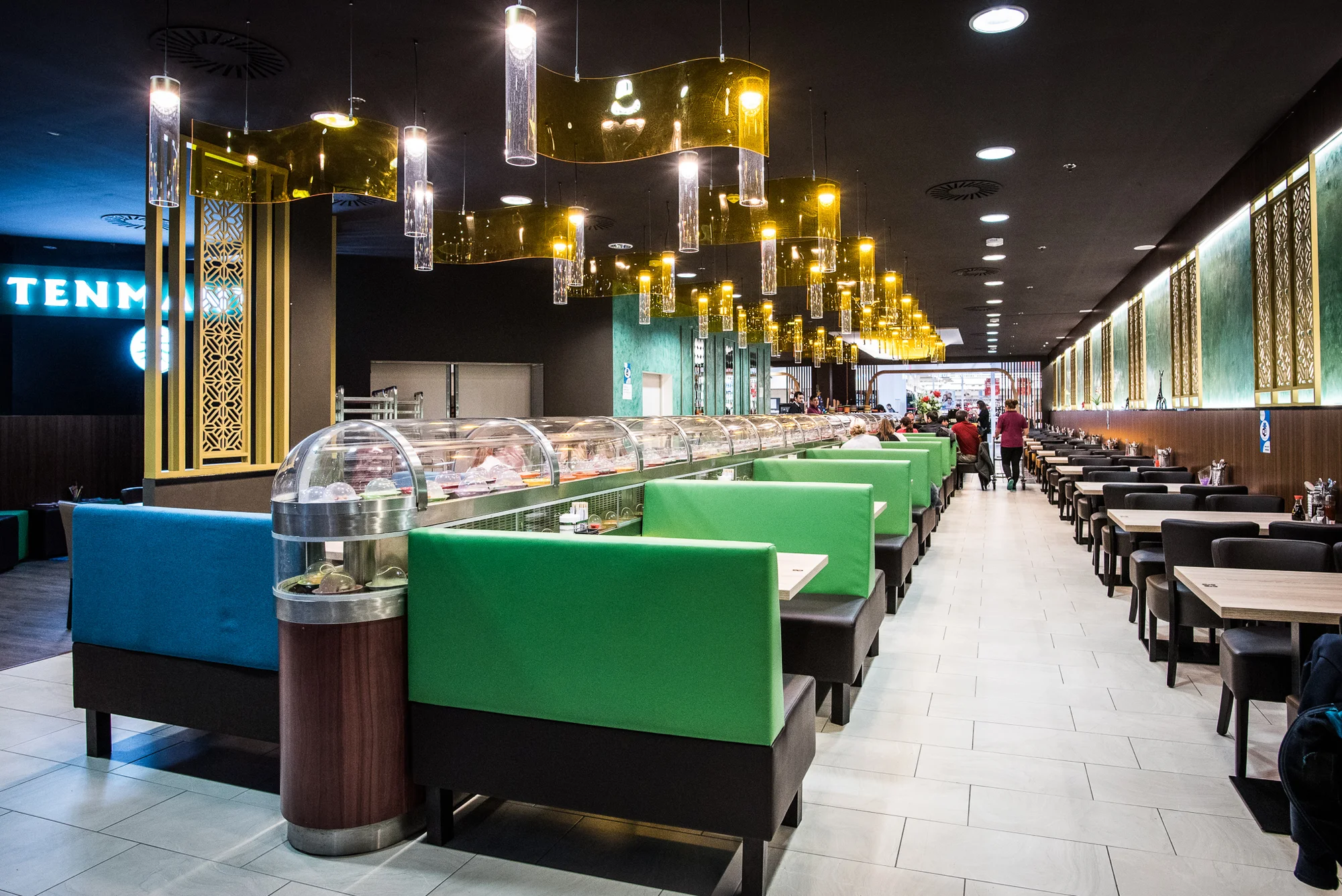Running sushi: 2 hodiny neomezené konzumace sushi a dalších asijských specialit