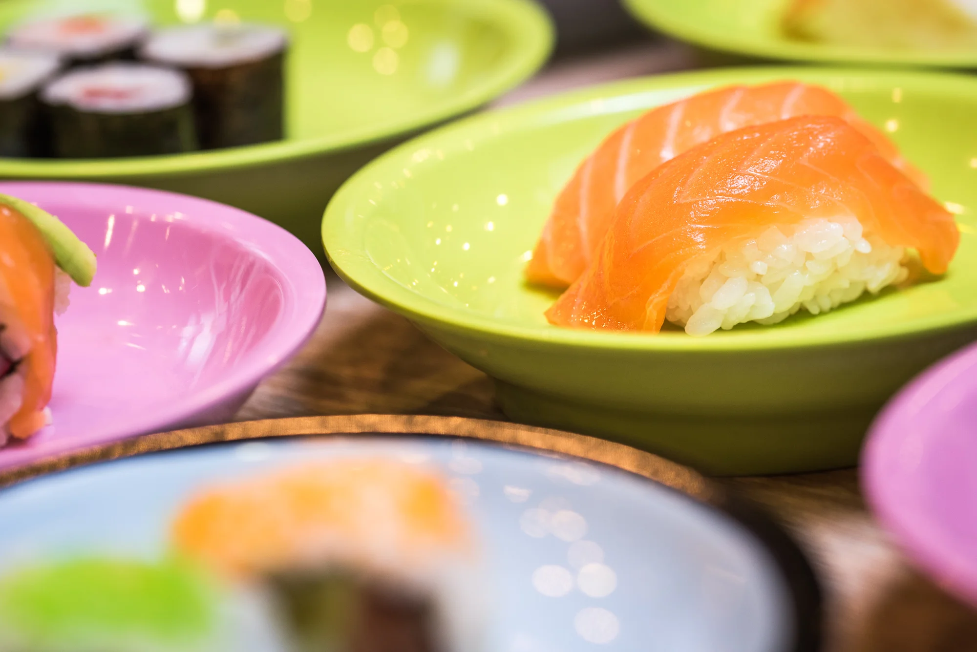 Running sushi: 2 hodiny neomezené konzumace sushi a dalších asijských specialit