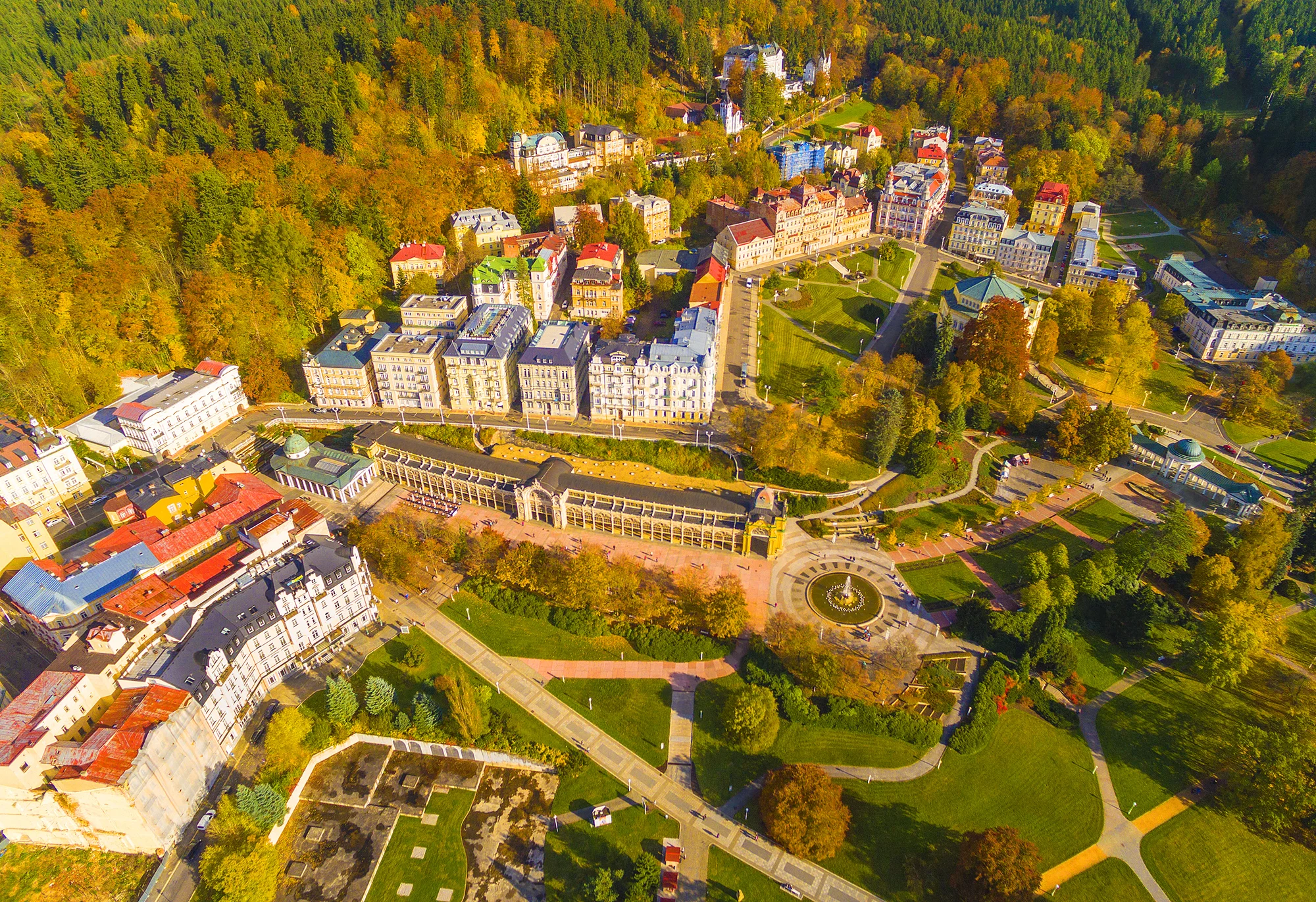 4* luxusní hotel v centru Mariánských lázní: polopenze, neomezený wellness i procedury