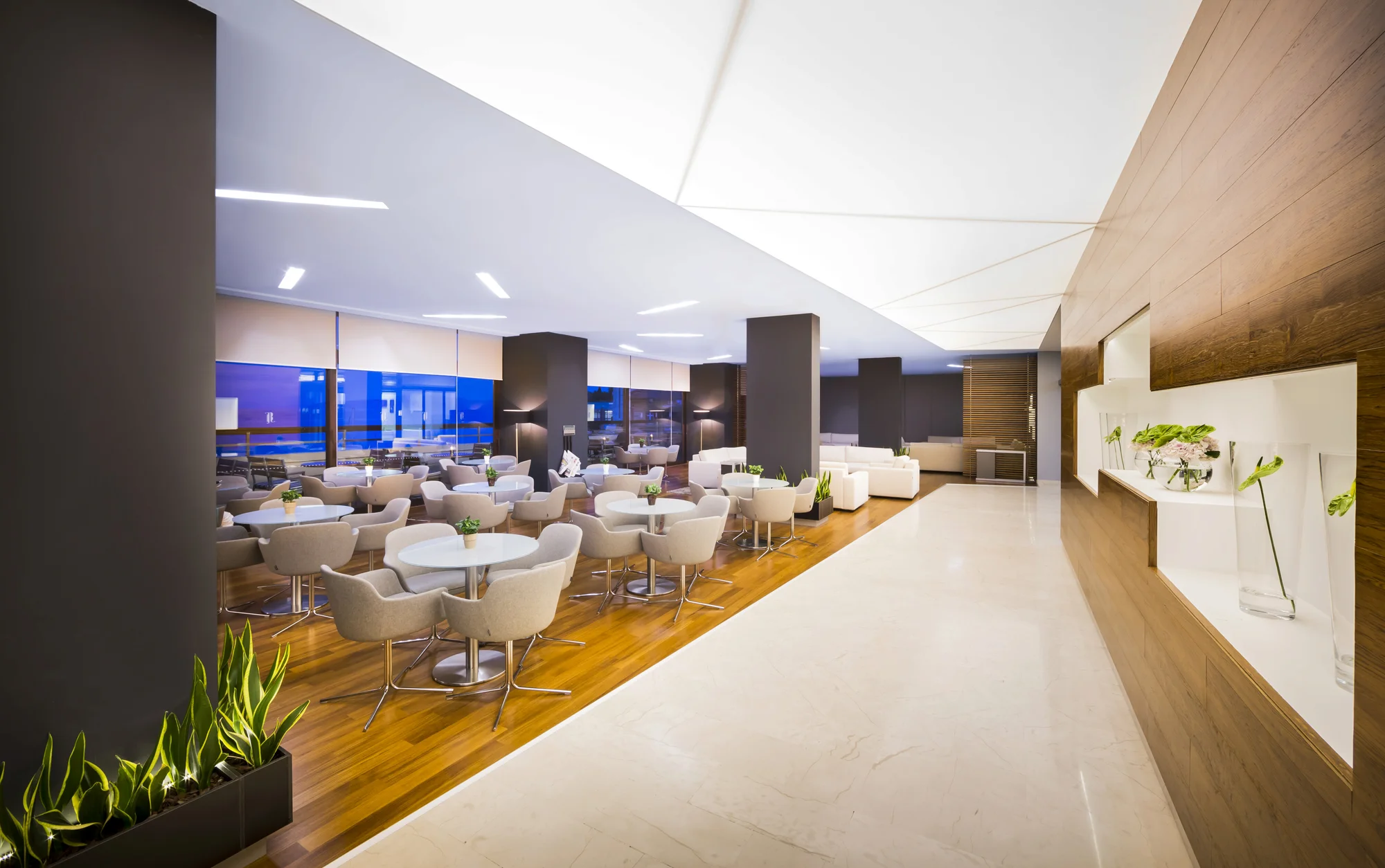 Moderní hotel na pobřeží Istrie: polopenze, sauny i venkovní bazén, 2 děti zdarma