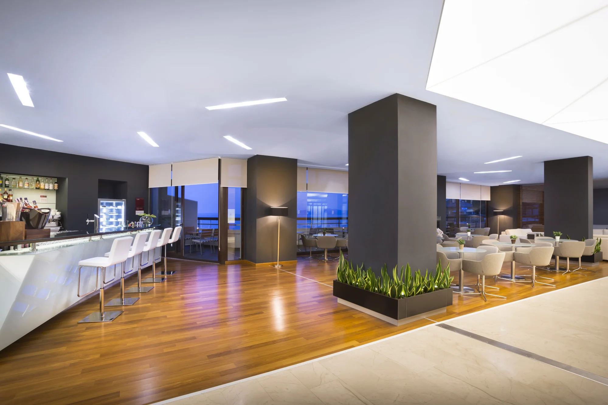 Moderní hotel na pobřeží Istrie: polopenze, sauny i venkovní bazén, 2 děti zdarma