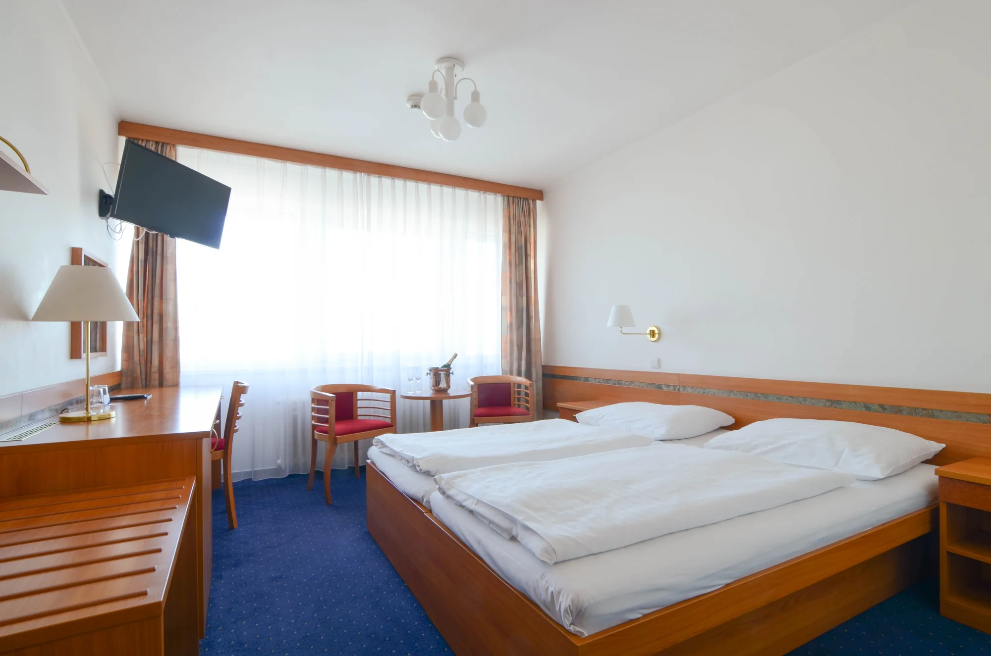 Pobyt v kongresovém hotelu v Praze se snídaní, 100 m od metra Budějovická