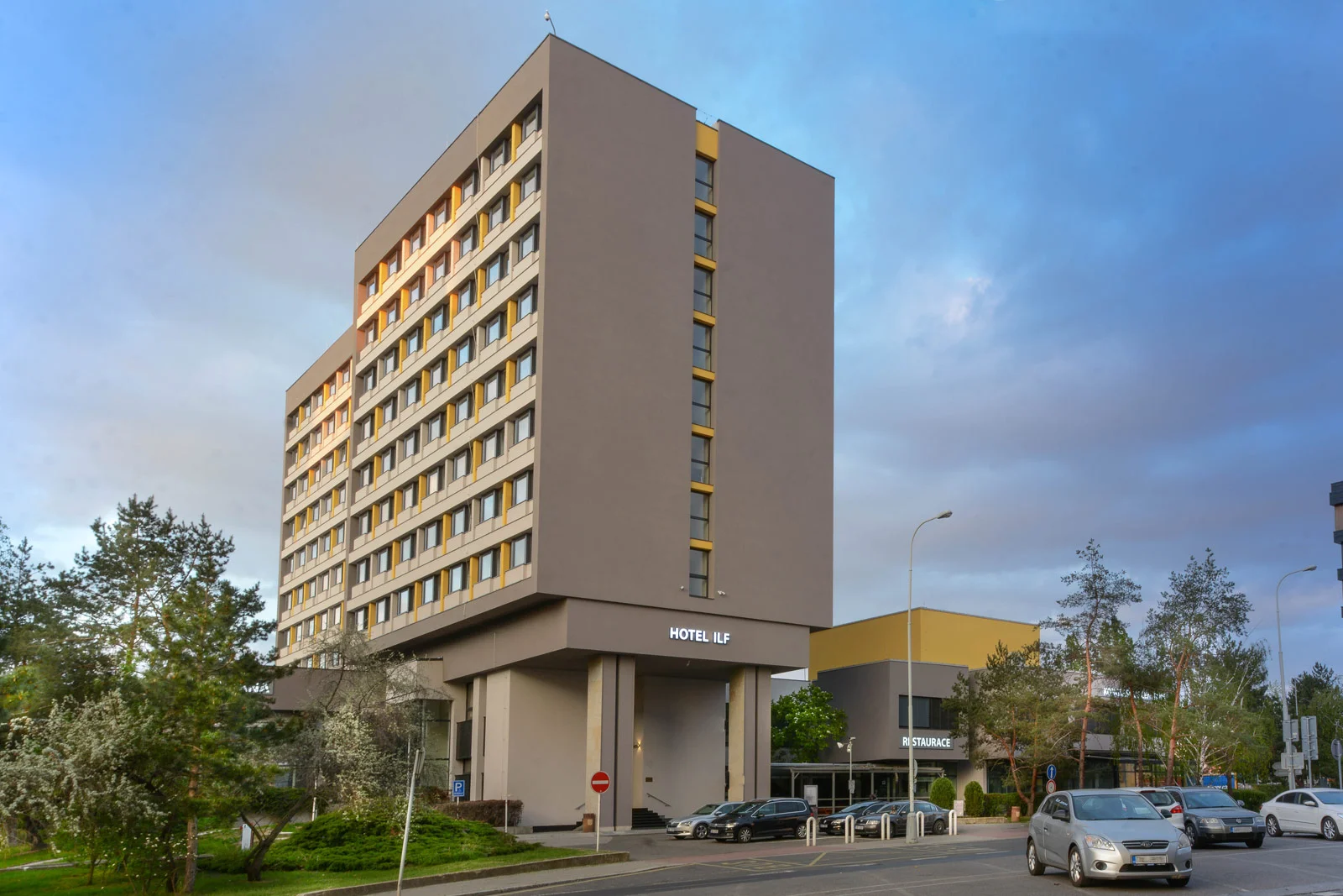 Pobyt v kongresovém hotelu v Praze se snídaní, 100 m od metra Budějovická