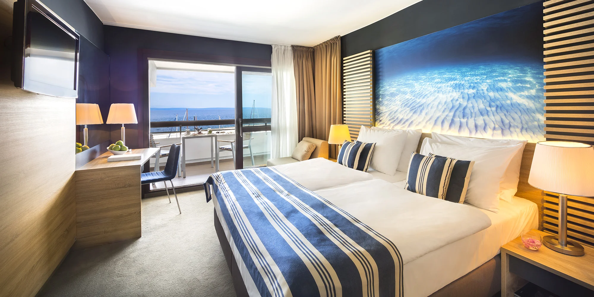 Moderní hotel na pobřeží Istrie: polopenze, sauny i venkovní bazén, 2 děti zdarma