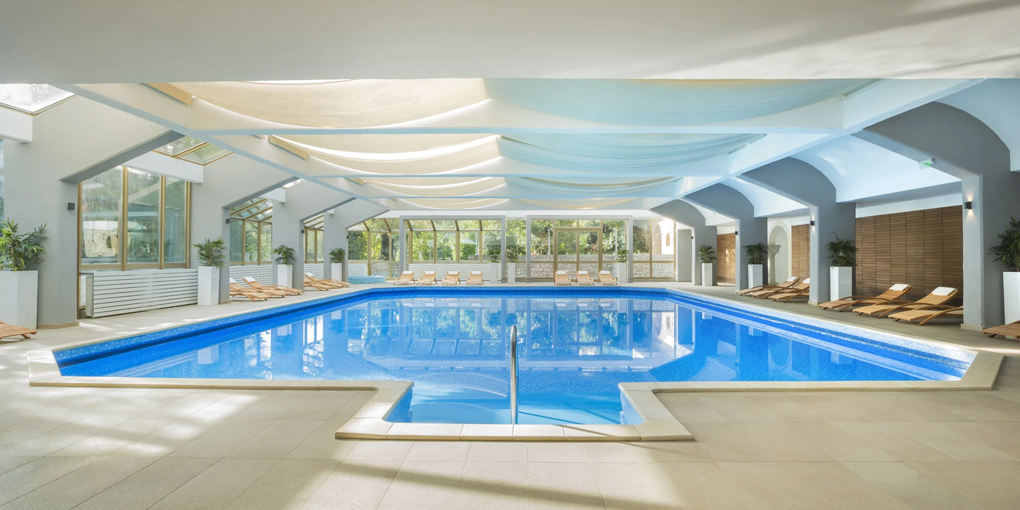4* pobyt s polopenzí na vyhlášené Opatijské riviéře: hotel s bazény, saunami a soukromou pláží, 3 děti zdarma
