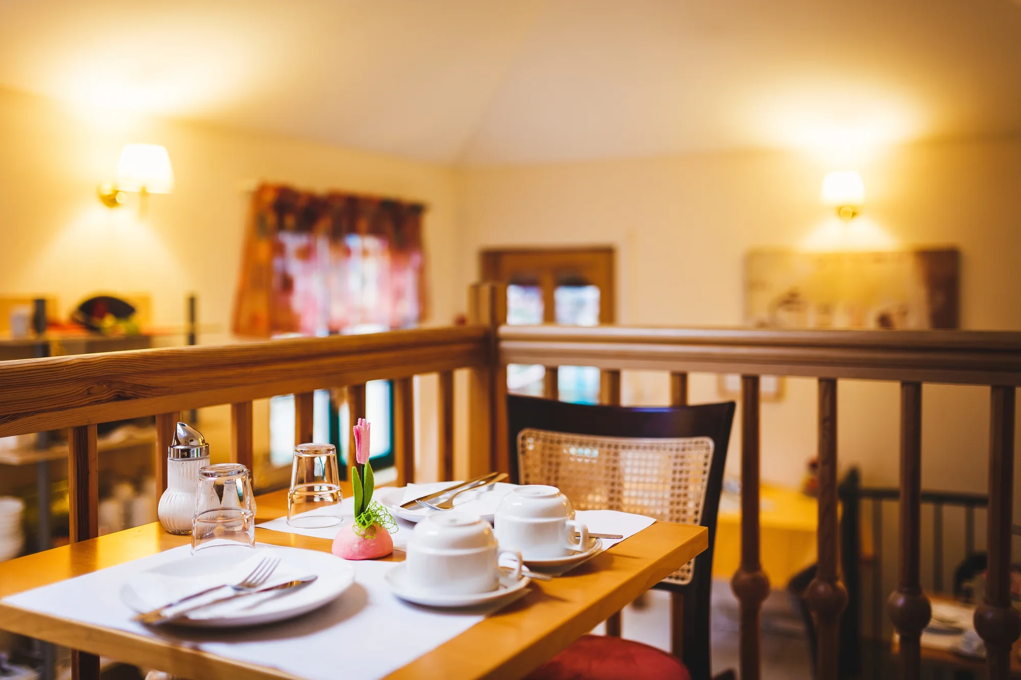 Odpočinek blízko Vřídelní kolonády: 3* hotel se snídaněmi