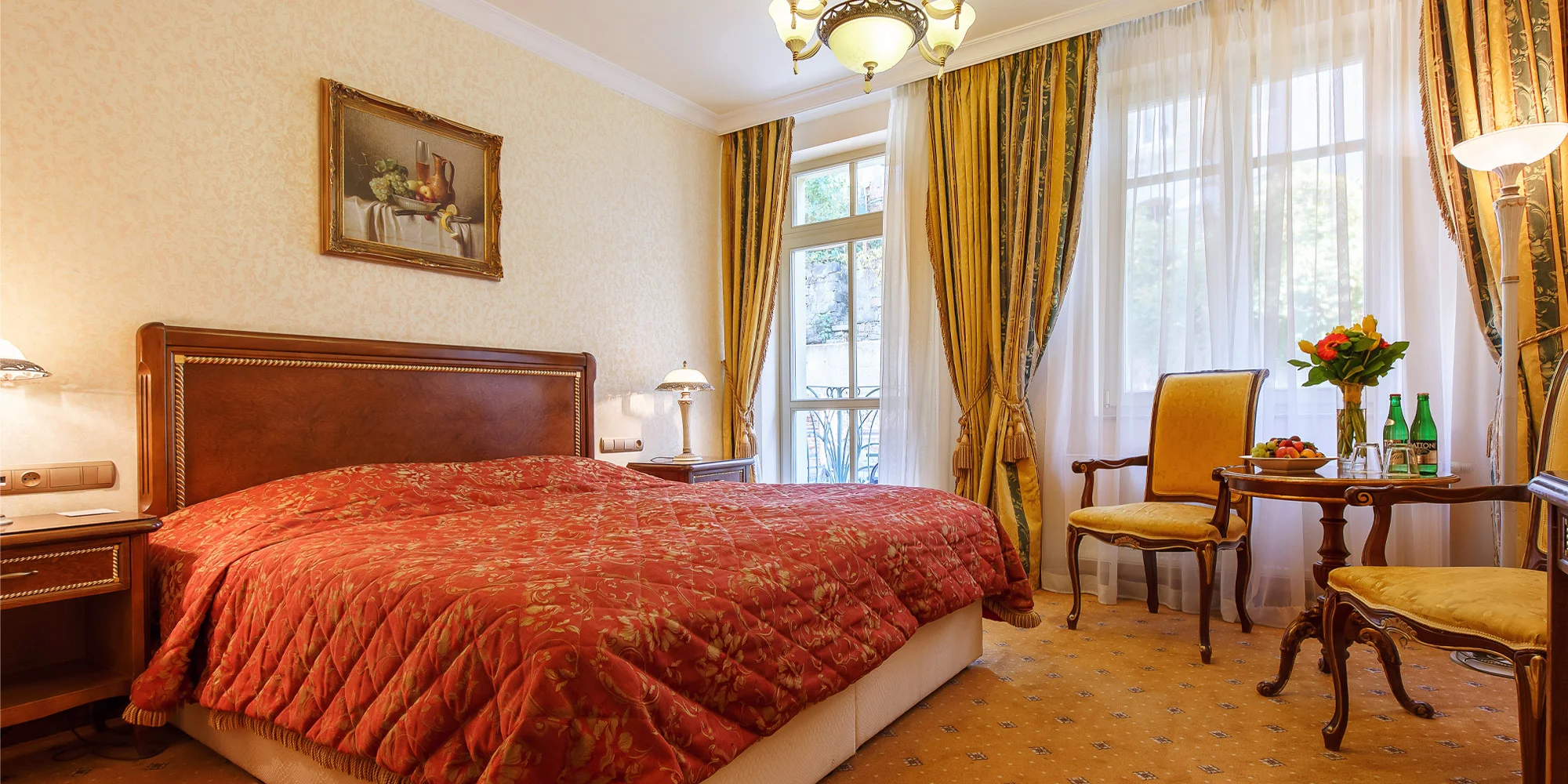 Pobyt v elegantním hotelu blízko kolonády: snídaně, wellness i procedury