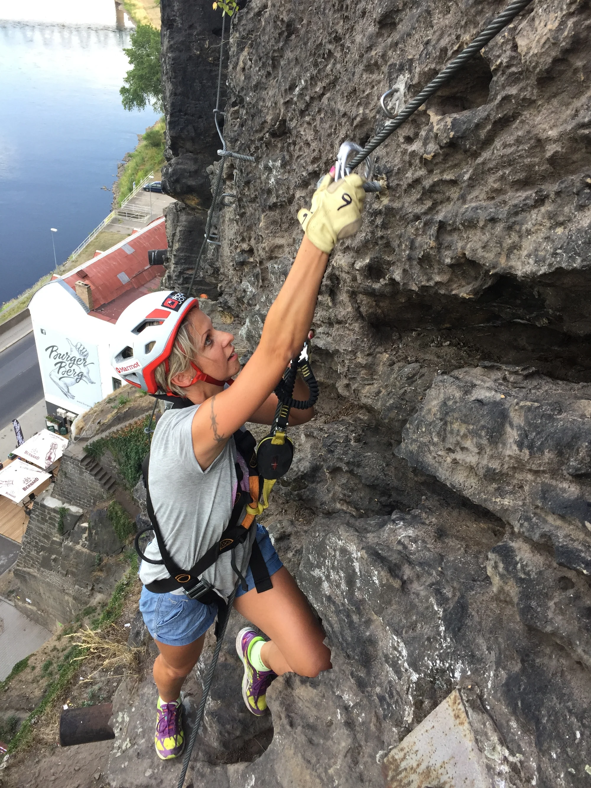 Via ferrata Pastýřská stěna: kurz základního lezení se zapůjčením vybavení