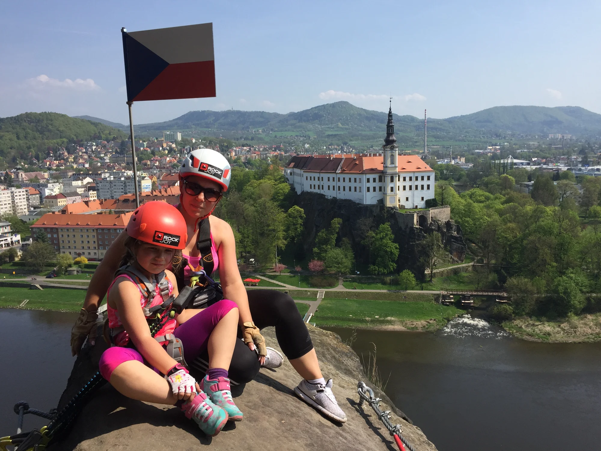 Via ferrata Pastýřská stěna: kurz základního lezení se zapůjčením vybavení