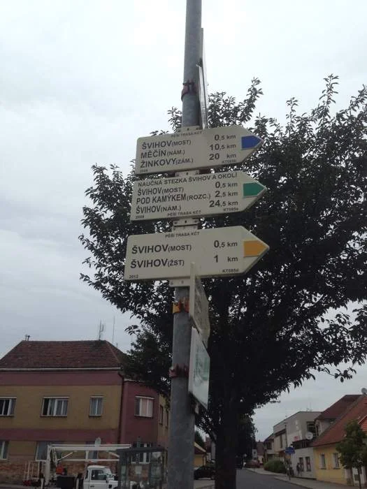 Zábavné rodinné výlety po celé republice: podklady s mapou, úkoly a hádankami
