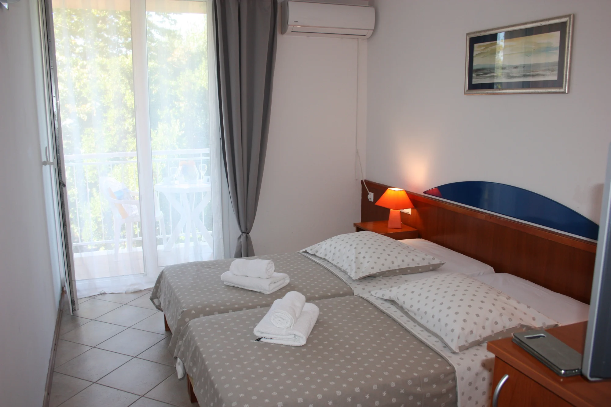 Na dovolenou do Chorvatska: hotel v Omiši blízko pláže, polopenze