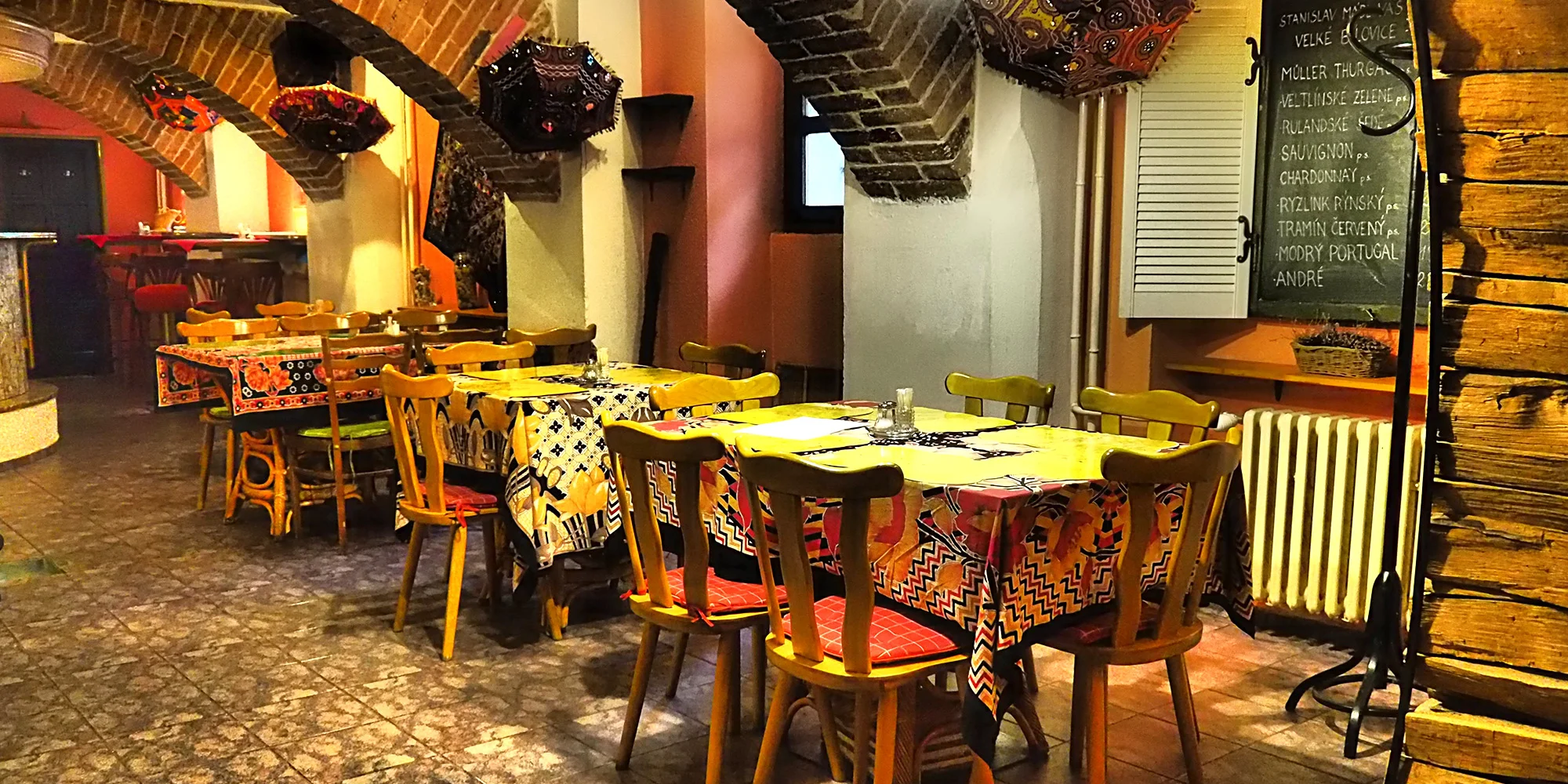 Otevřený voucher na libovolné jídlo v jedné ze dvou poboček indické restaurace Namaskar