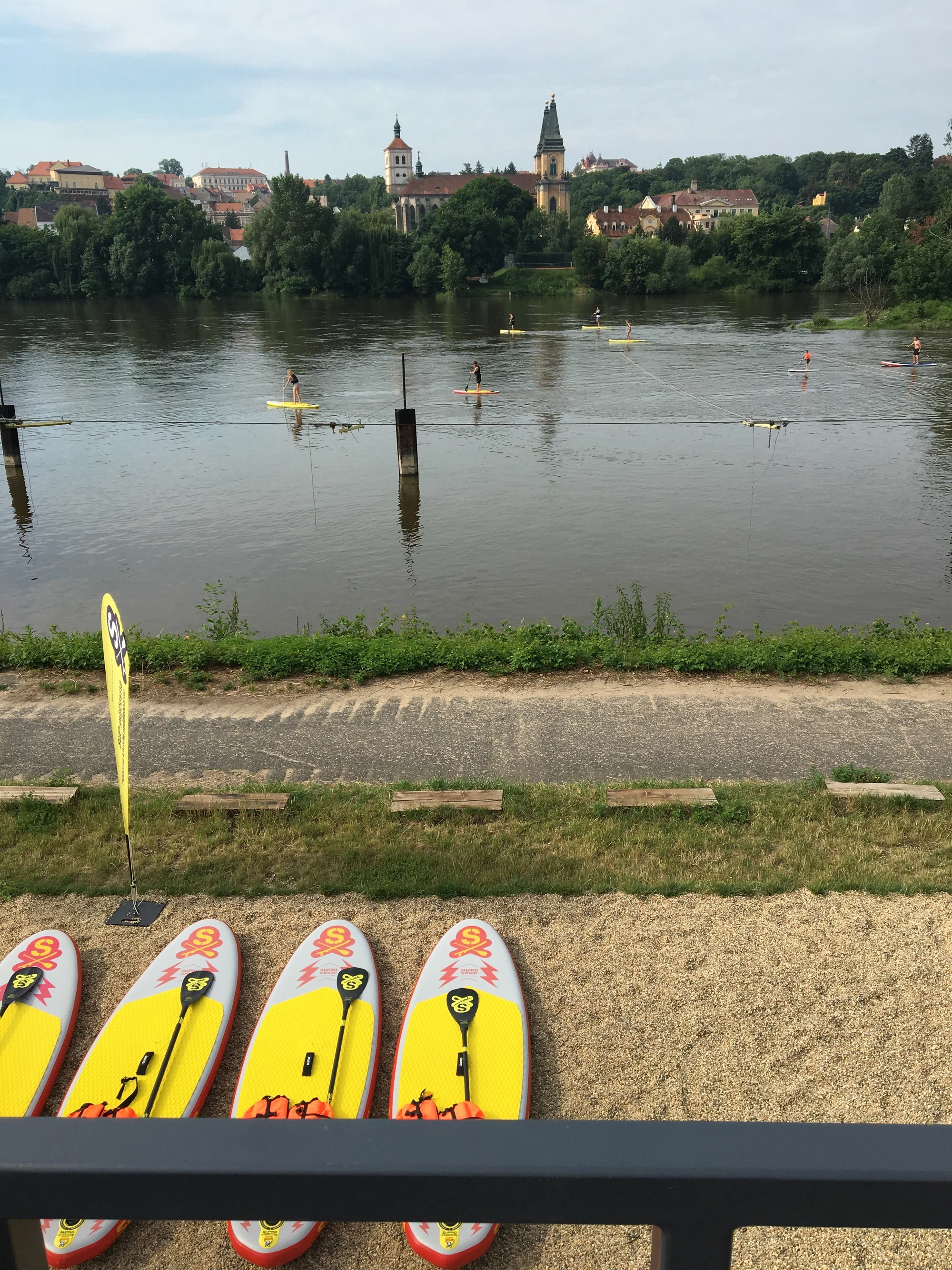 Zapůjčení paddleboardu na Ohři: 60 či 120 minut i na půl dne