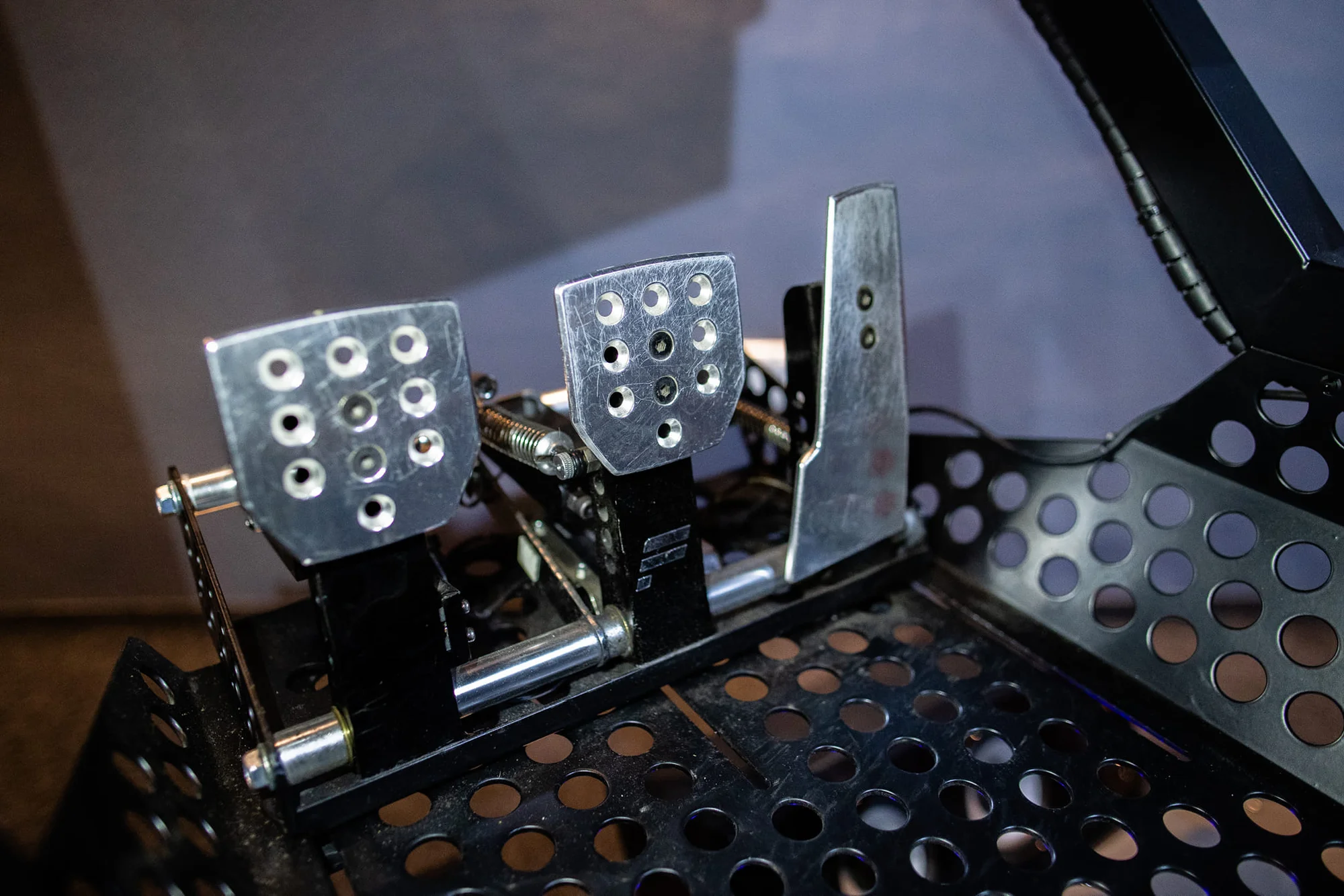 Zábava na profesionálním závodním simulátoru: 40 nebo 80 min.