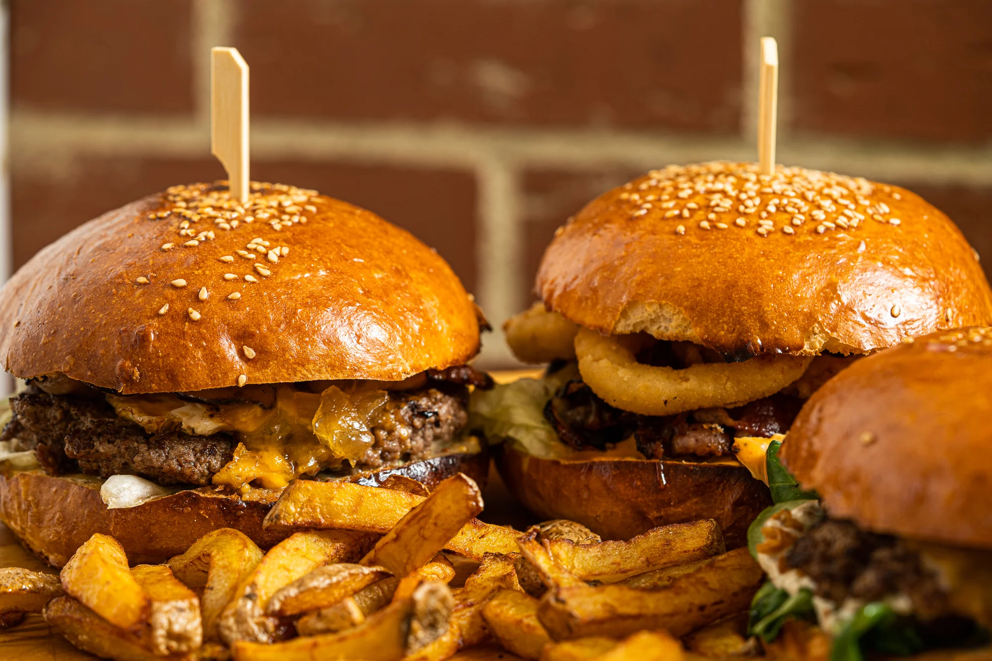 2× šťavnatý burger dle výběru z 10 druhů, 1× Pepsi: odnos s sebou