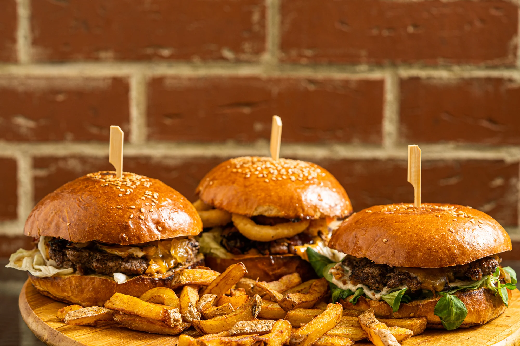 2× šťavnatý burger dle výběru z 10 druhů, 1× Pepsi: odnos s sebou