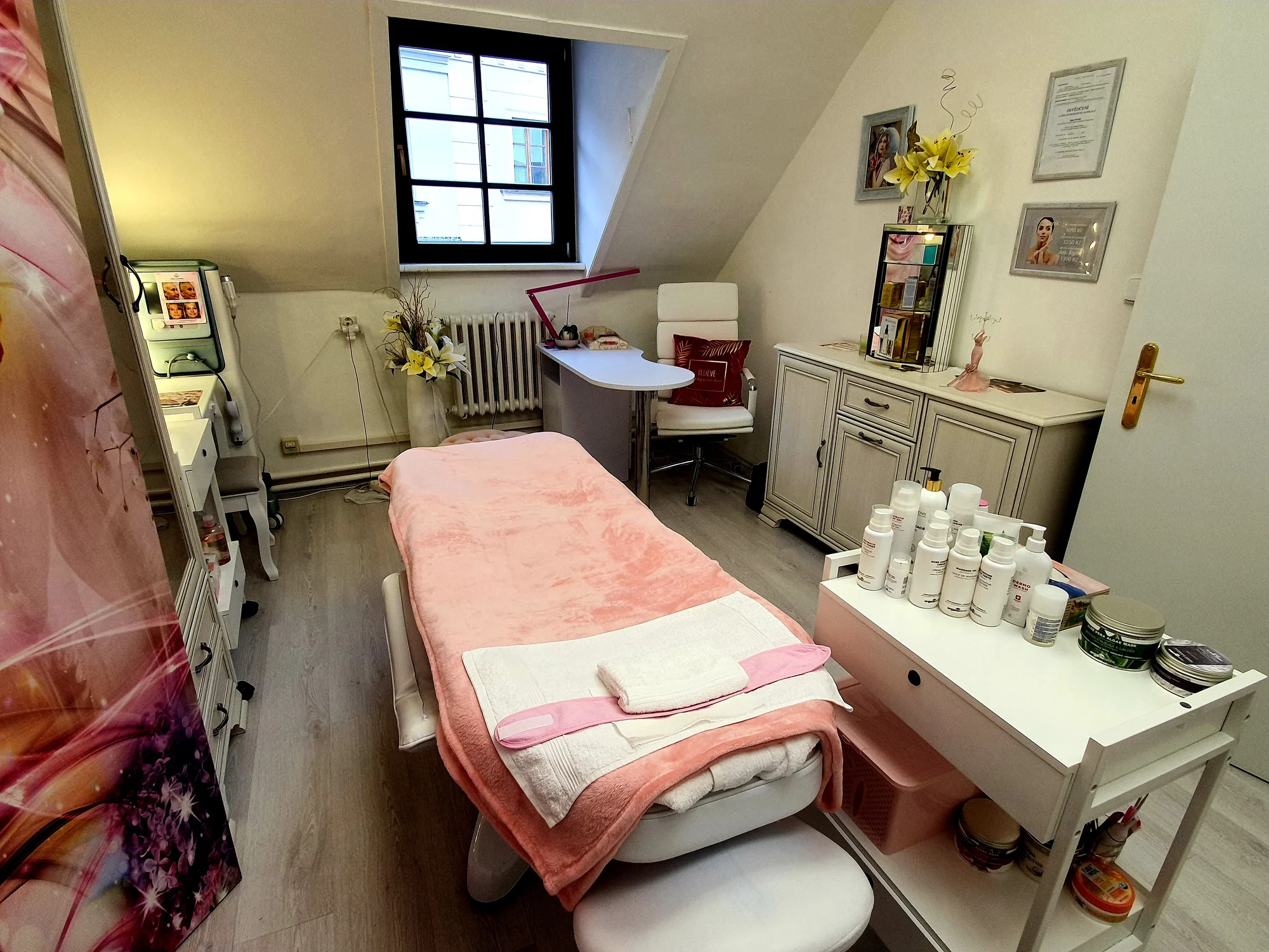 Otevřený voucher na služby dle výběru v Salónu Panasz: 500 nebo 1000 Kč