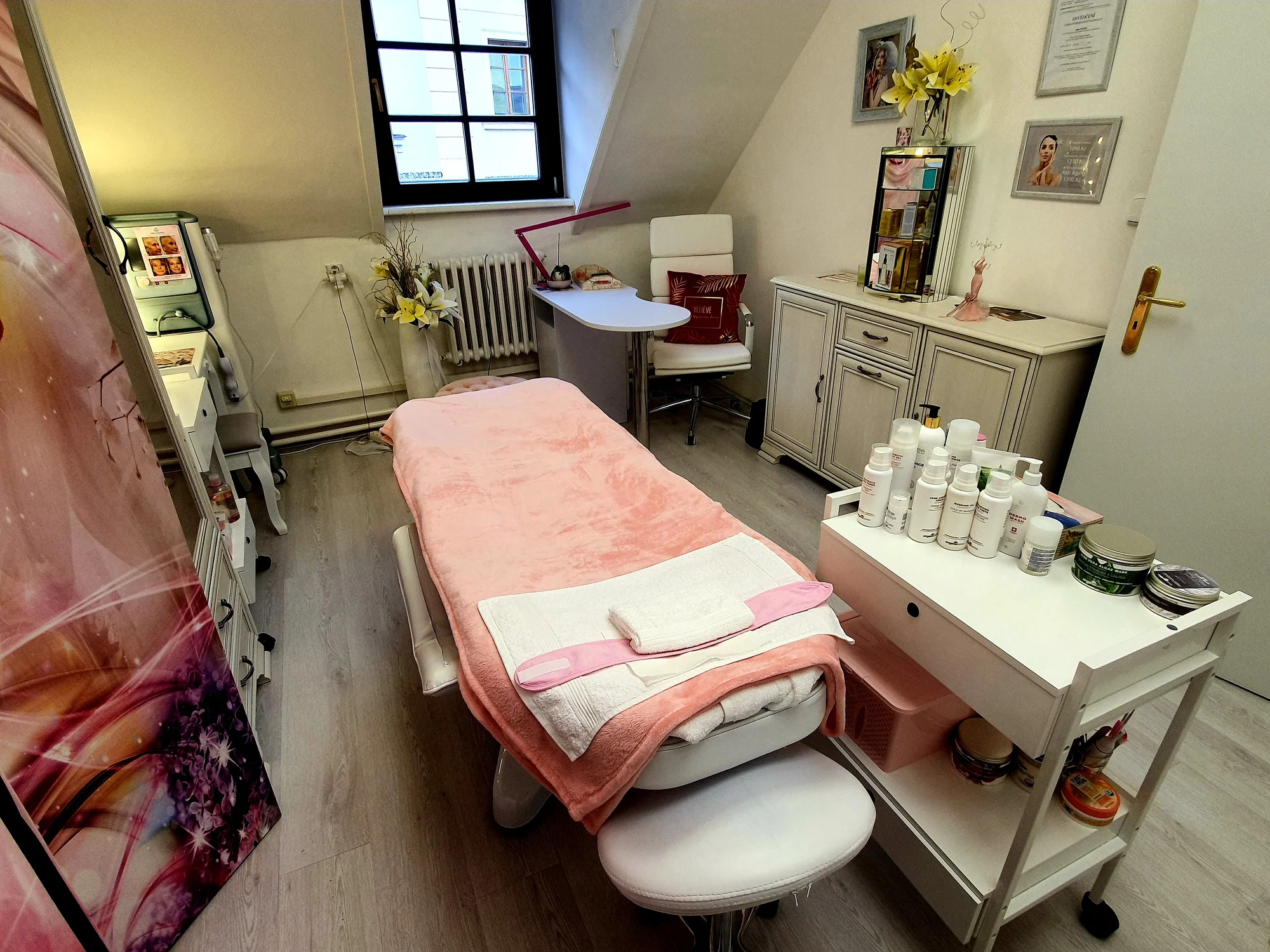 Otevřený voucher na služby dle výběru v Salónu Panasz: 500 nebo 1000 Kč