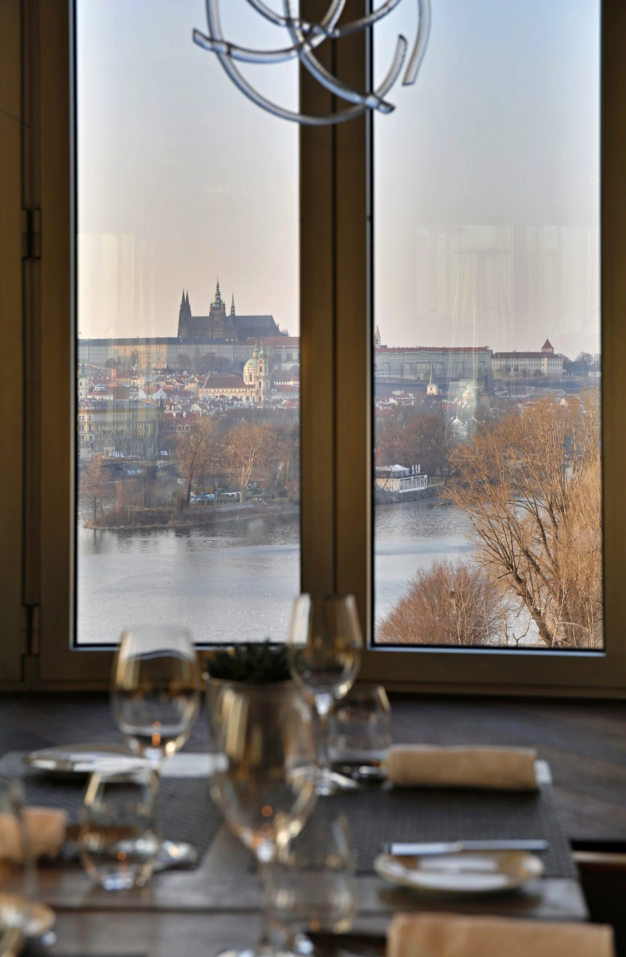 Čtyřchodové obědové menu v restauraci Ginger & Fred v Tančícím domě pro 1 nebo 2 osoby