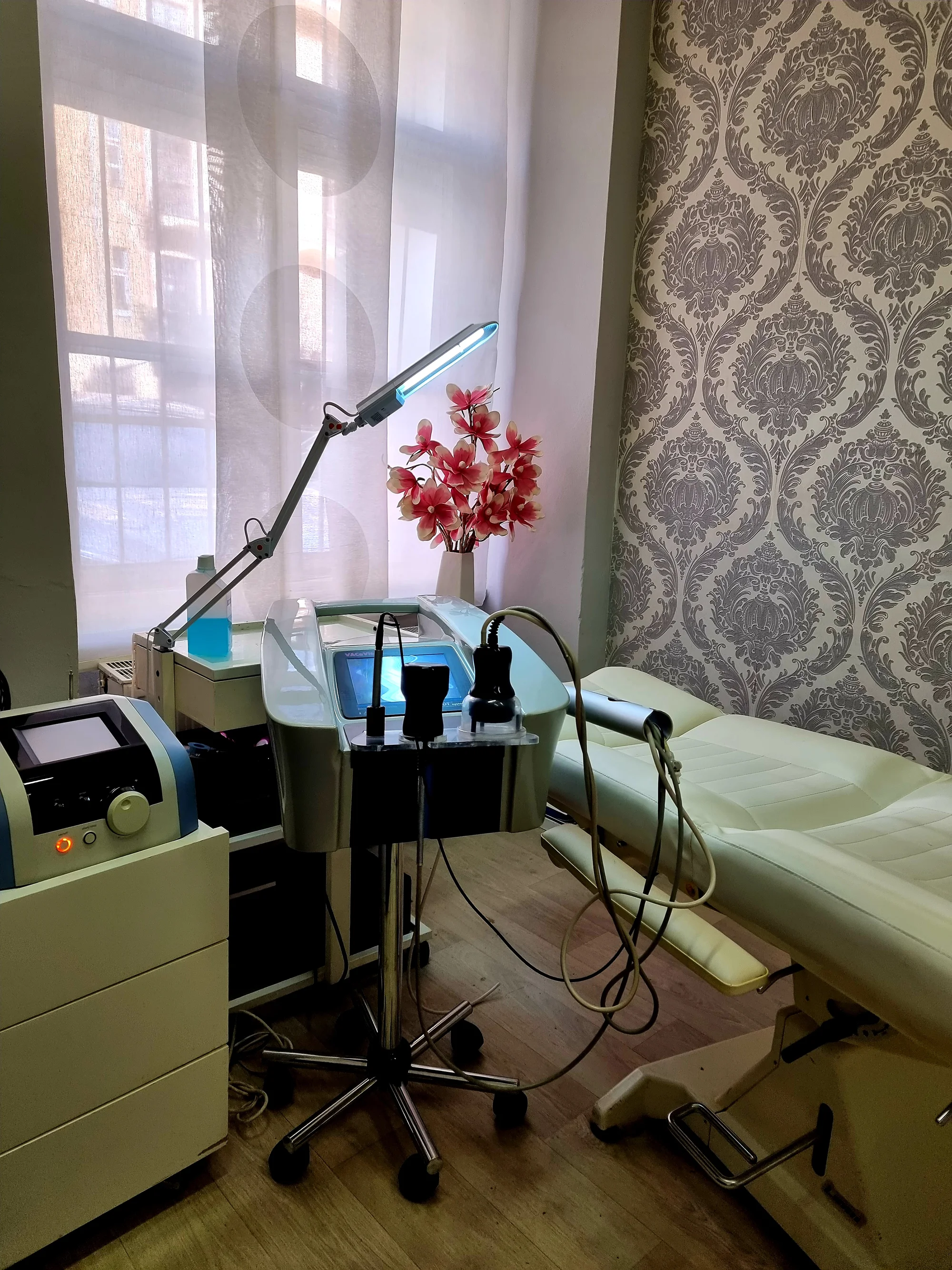 Liposukce strojem VacaVite Prestige a lymfodrenáž s okamžitým účinkem