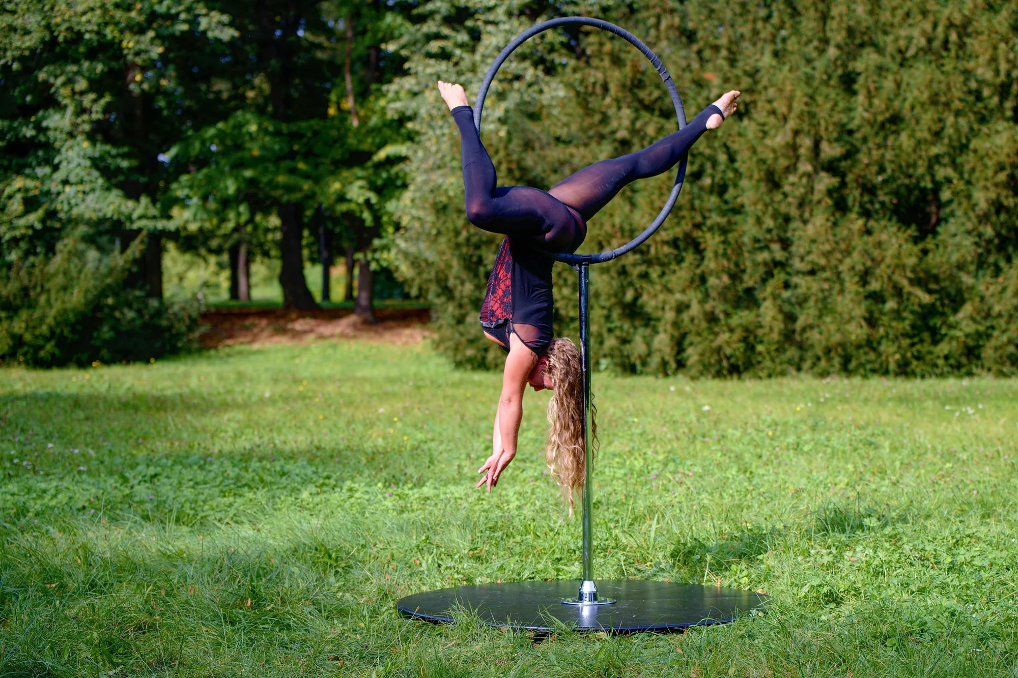 Jednorázový vstup i permanentky na taneční lekce: vzdušná akrobacie, pole dance a orientální tance