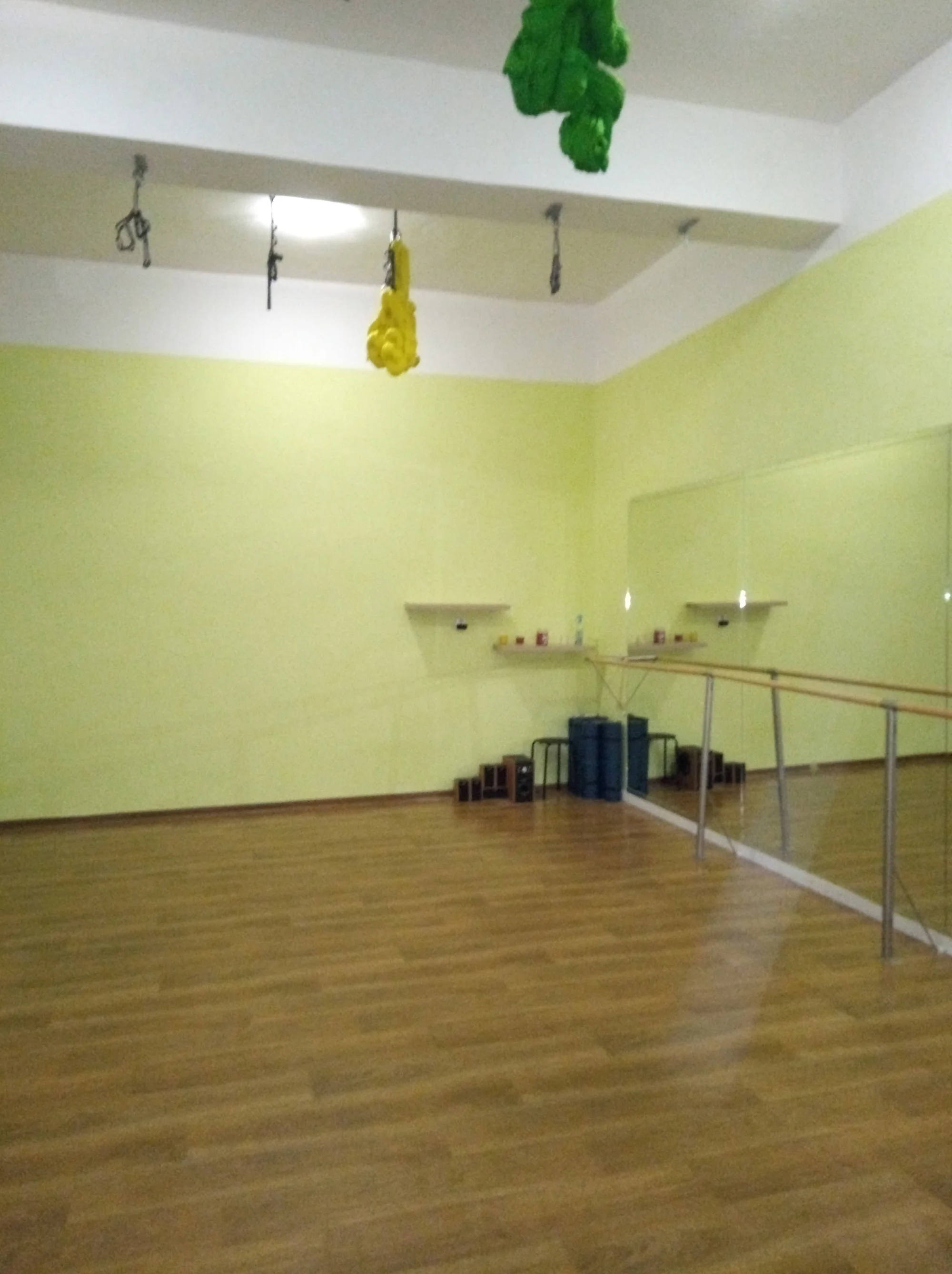 Jednorázový vstup i permanentky na lekce dle výběru: posilování či fit and stretch