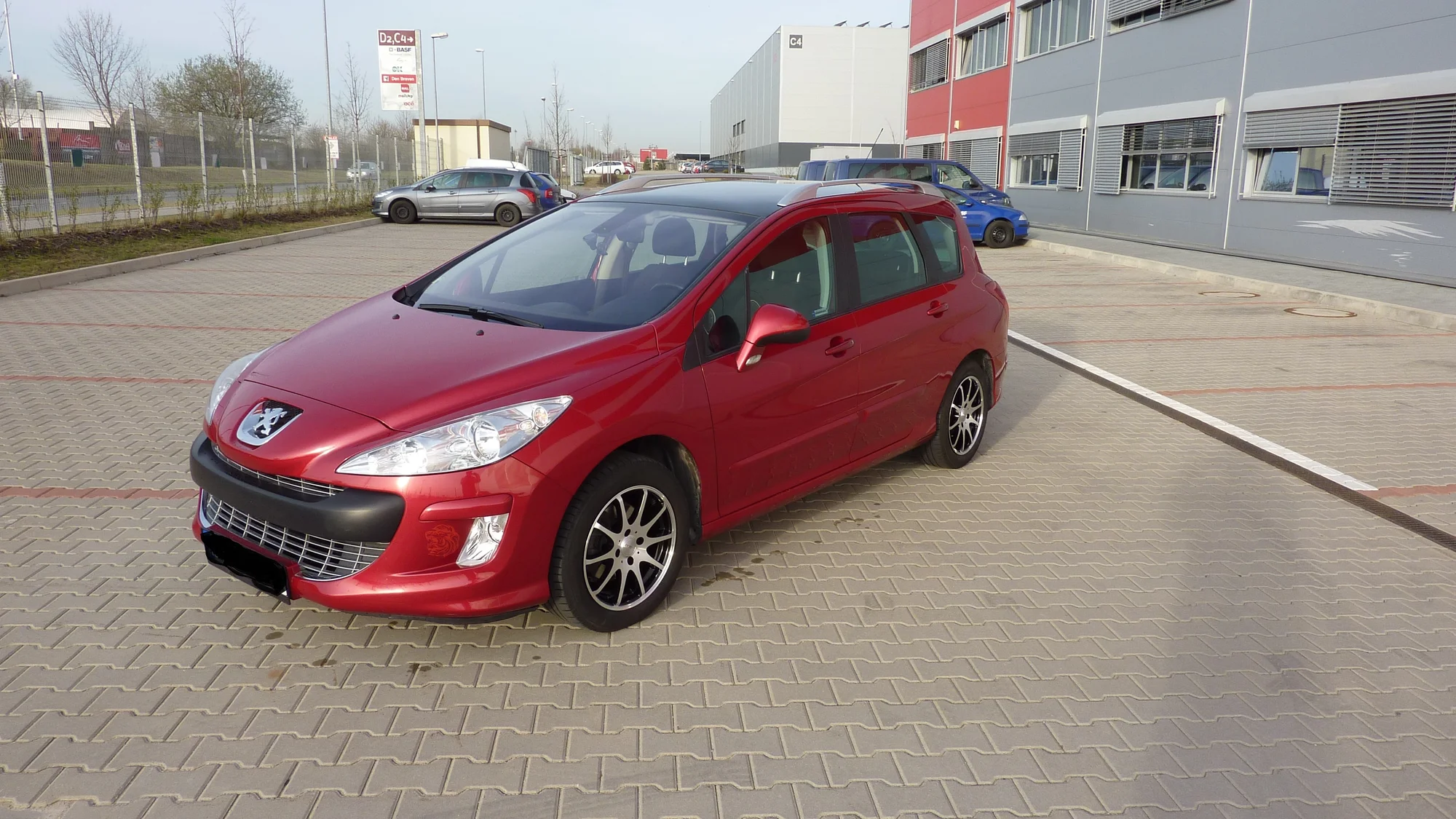 Kompletní ruční mytí vozu s tepováním sedaček v myčce Wash Cars