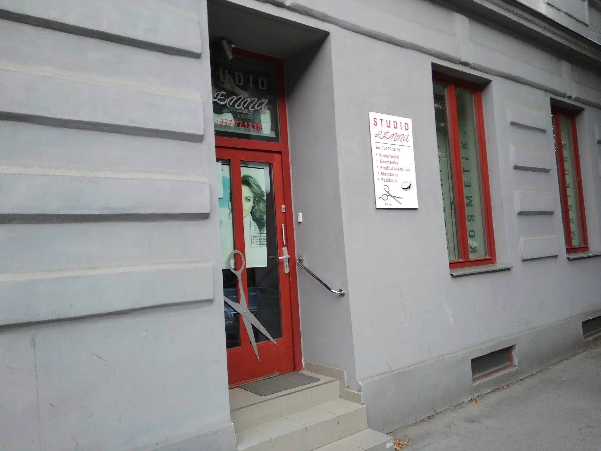 Úprava a barvení řas a obočí nebo i včetně laminace obočí