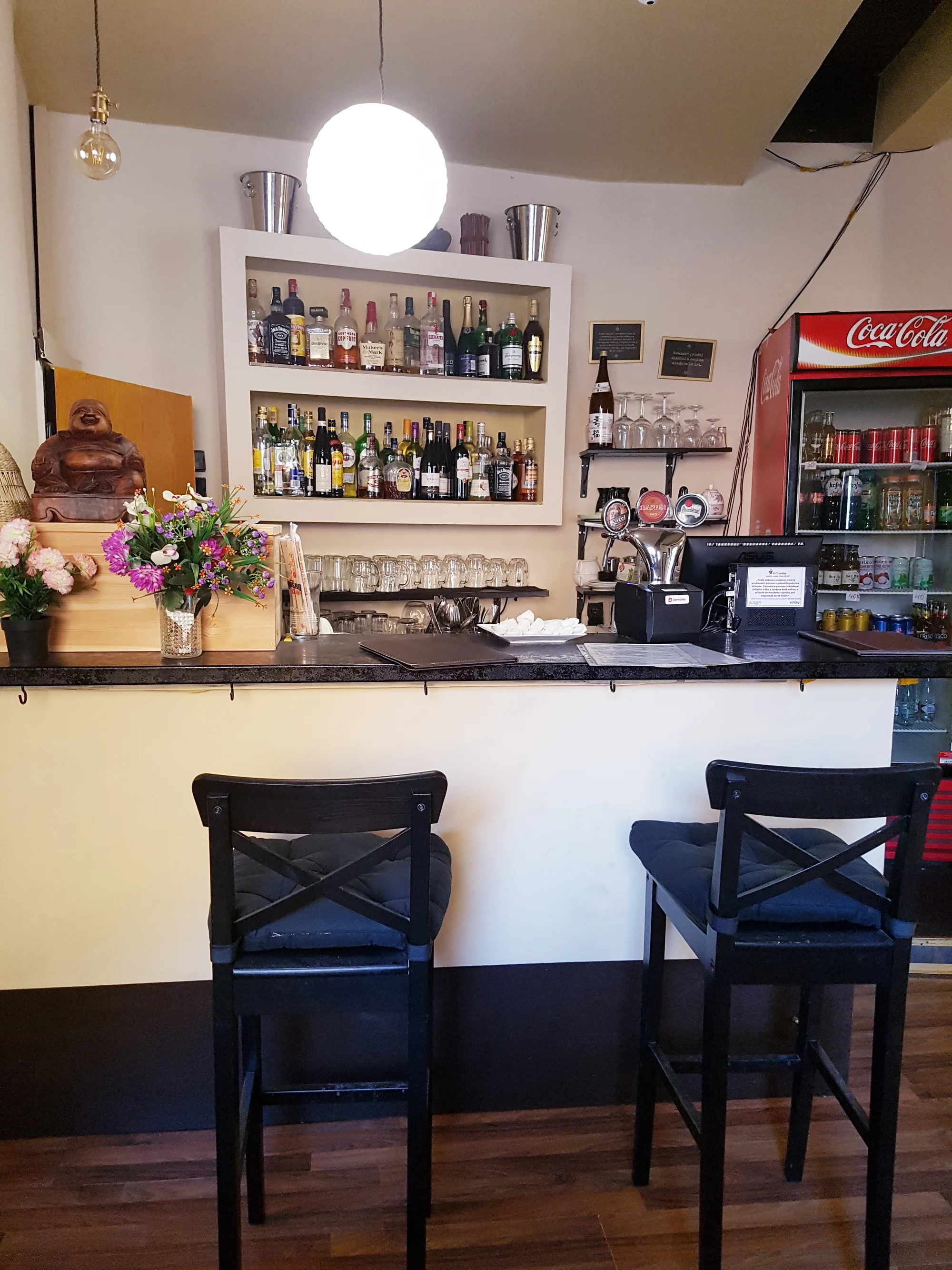 Nabité sushi sety: 24–80 kousků třeba i s polévkou, salátem nebo minizávitky