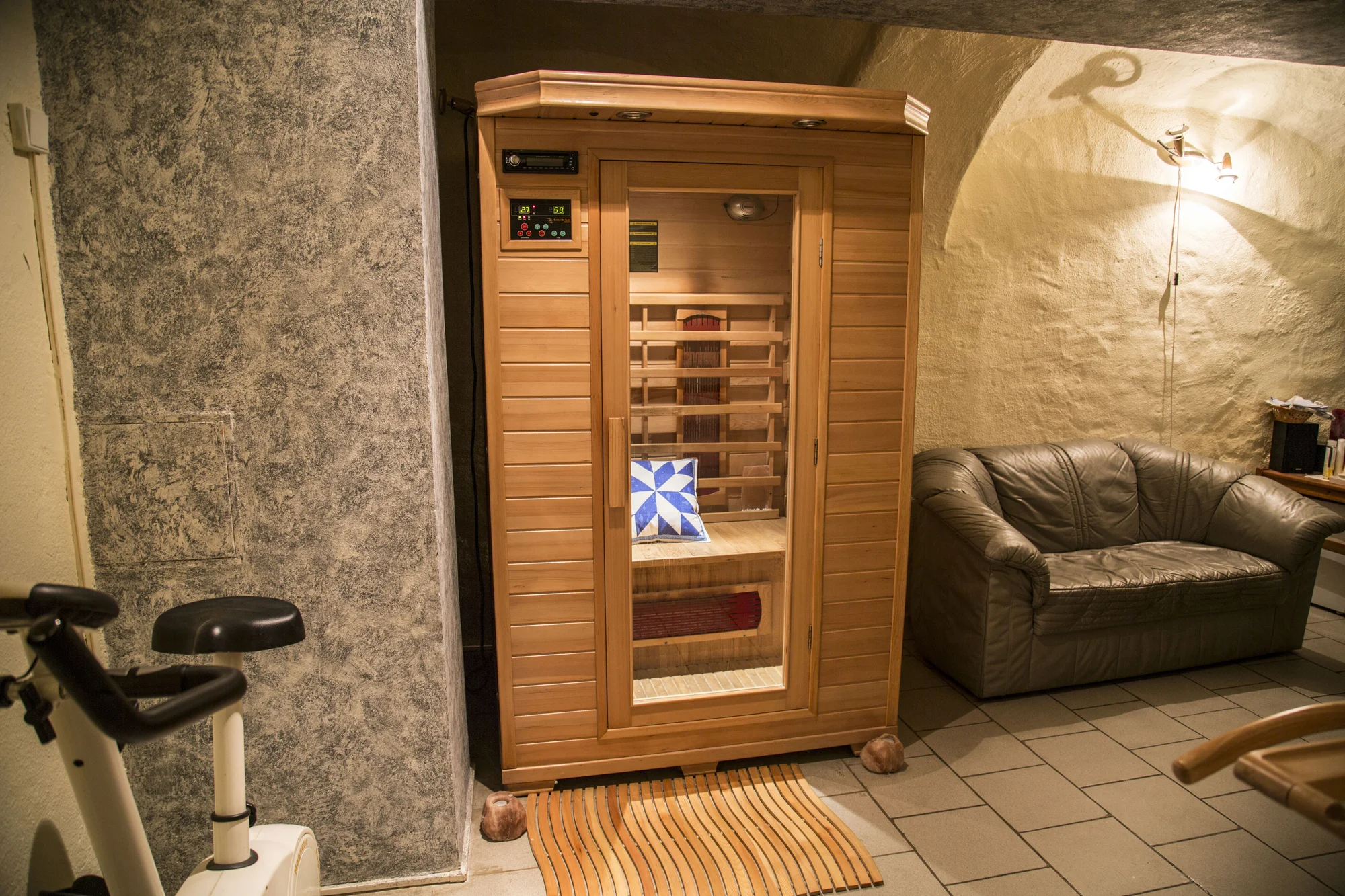 Dokonalý odpočinek v Janských Lázních: snídaně, infrasauna přímo na pokoji i wellness balíček