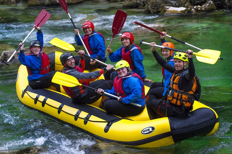 Adrenalin na řece: rafting, kajaky a kanoe v Rakousku s veškerým vybavením a možností dopravy i ubytováním