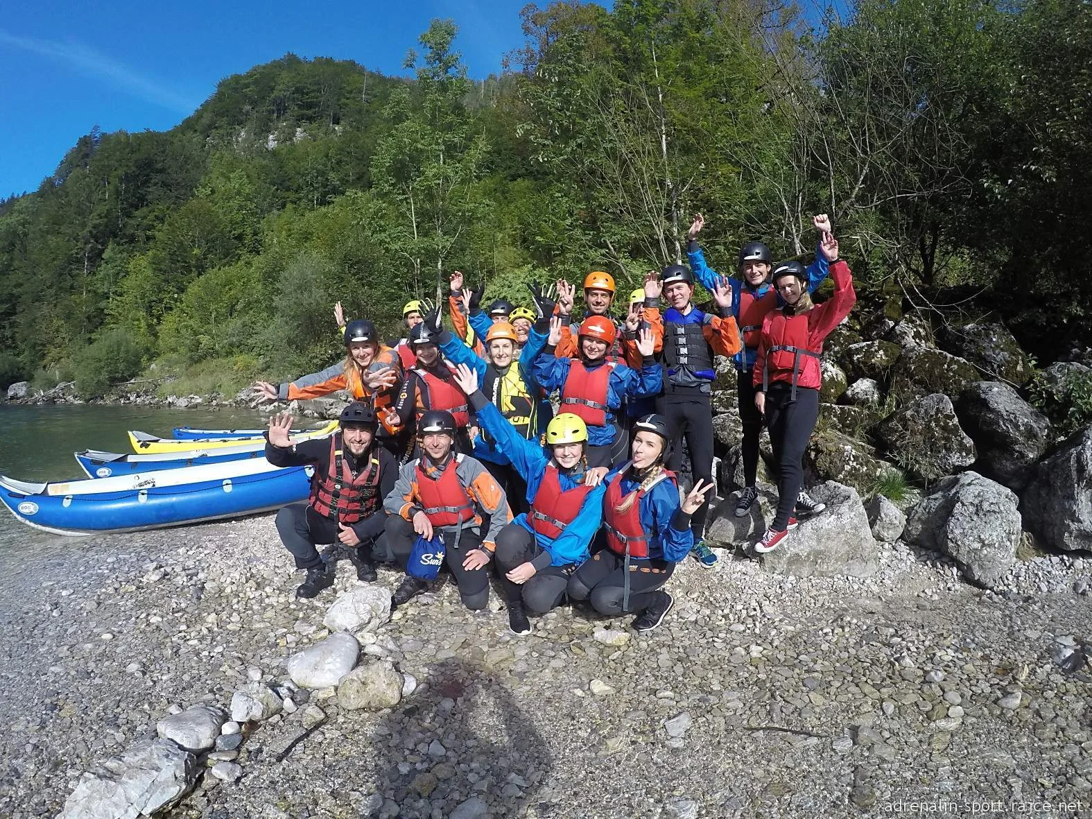 Adrenalin na řece: rafting, kajaky a kanoe v Rakousku s veškerým vybavením a možností dopravy i ubytováním