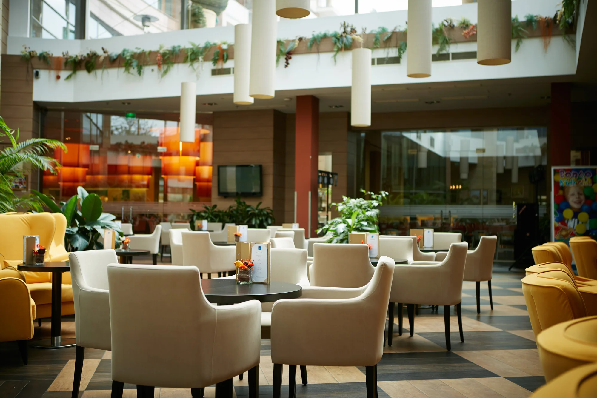 Relax v Budapešti: 4*S hotel, polopenze, obří aquapark a wellness neomezeně, 2 děti až do 13,9 let zdarma