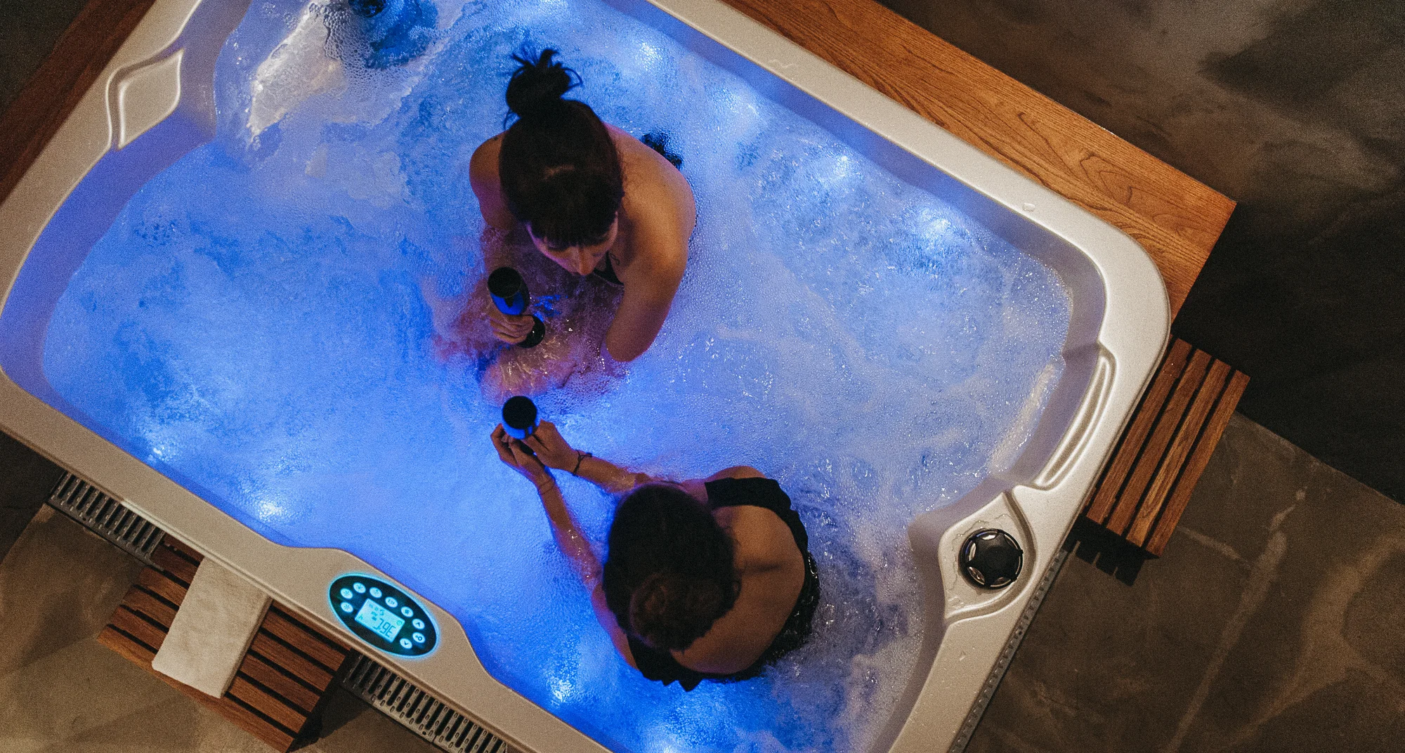 90 minut v privátním wellness až pro 3 osoby: vířivka, sauna i občerstvení