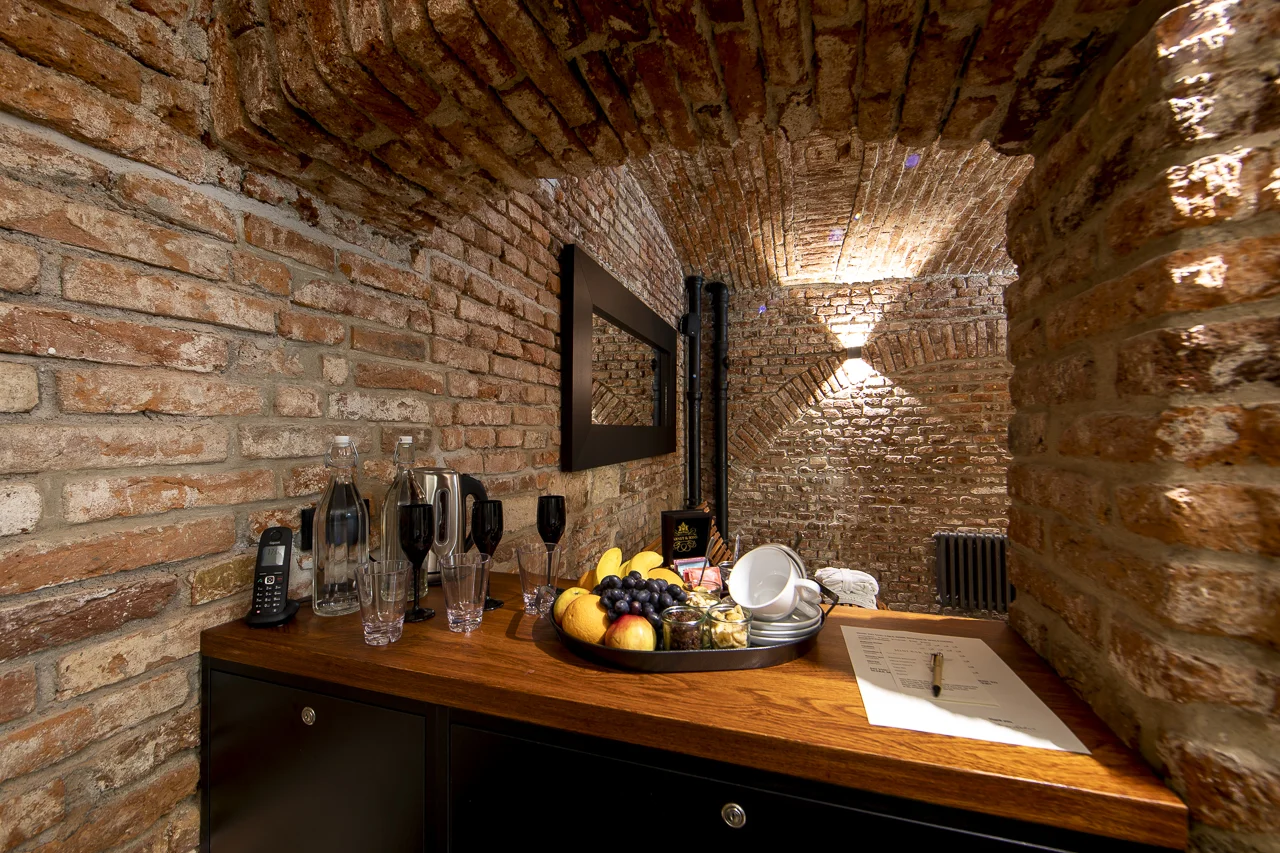 90 minut v privátním wellness až pro 3 osoby: vířivka, sauna i občerstvení