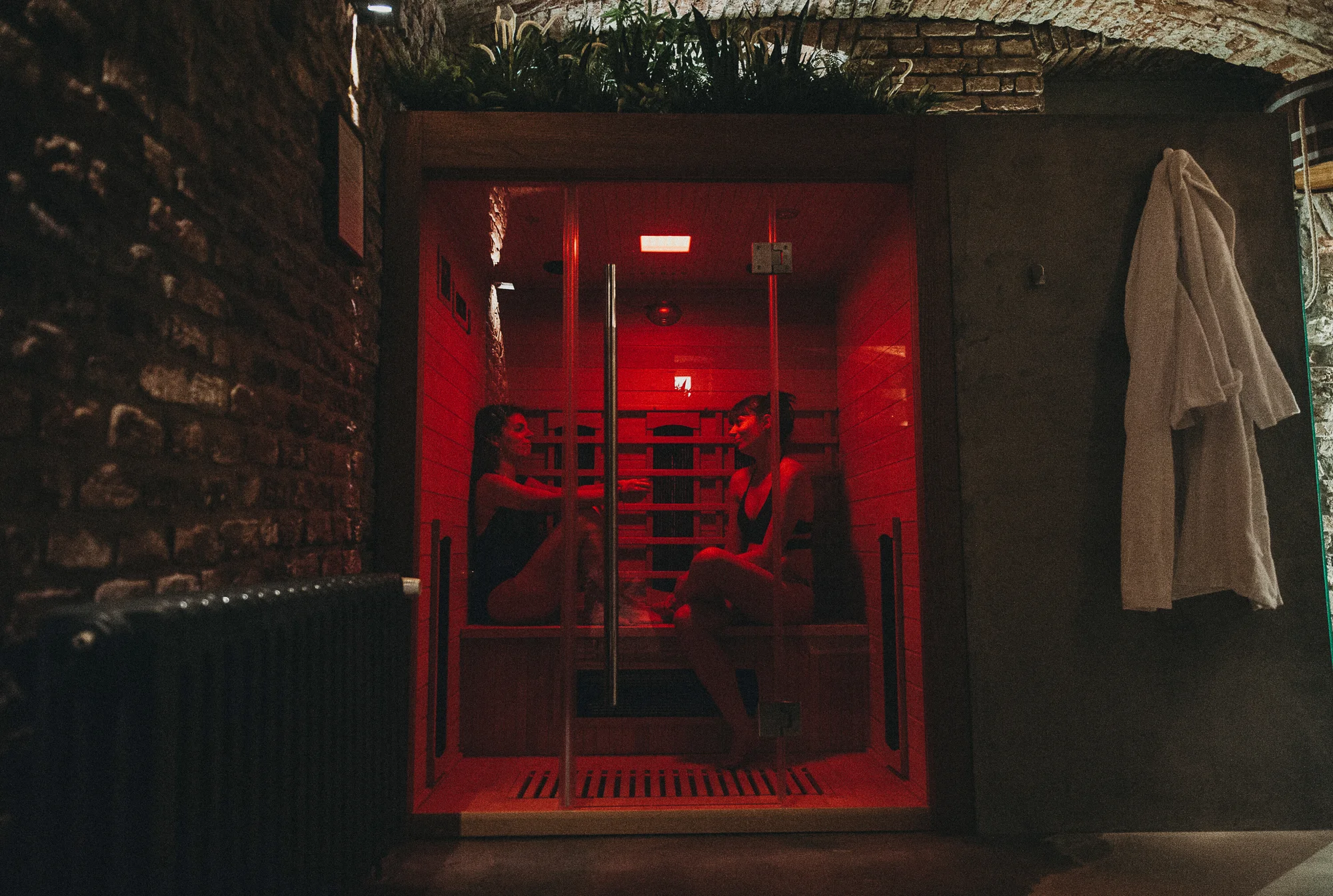 90 minut v privátním wellness až pro 3 osoby: vířivka, sauna i občerstvení