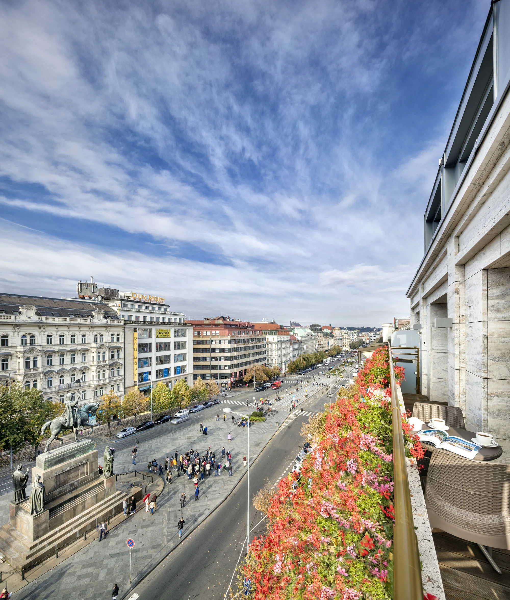 Čarokrásný pobyt se snídaní přímo na Václavském náměstí: 5* hotel ukrývající nebývalý luxus