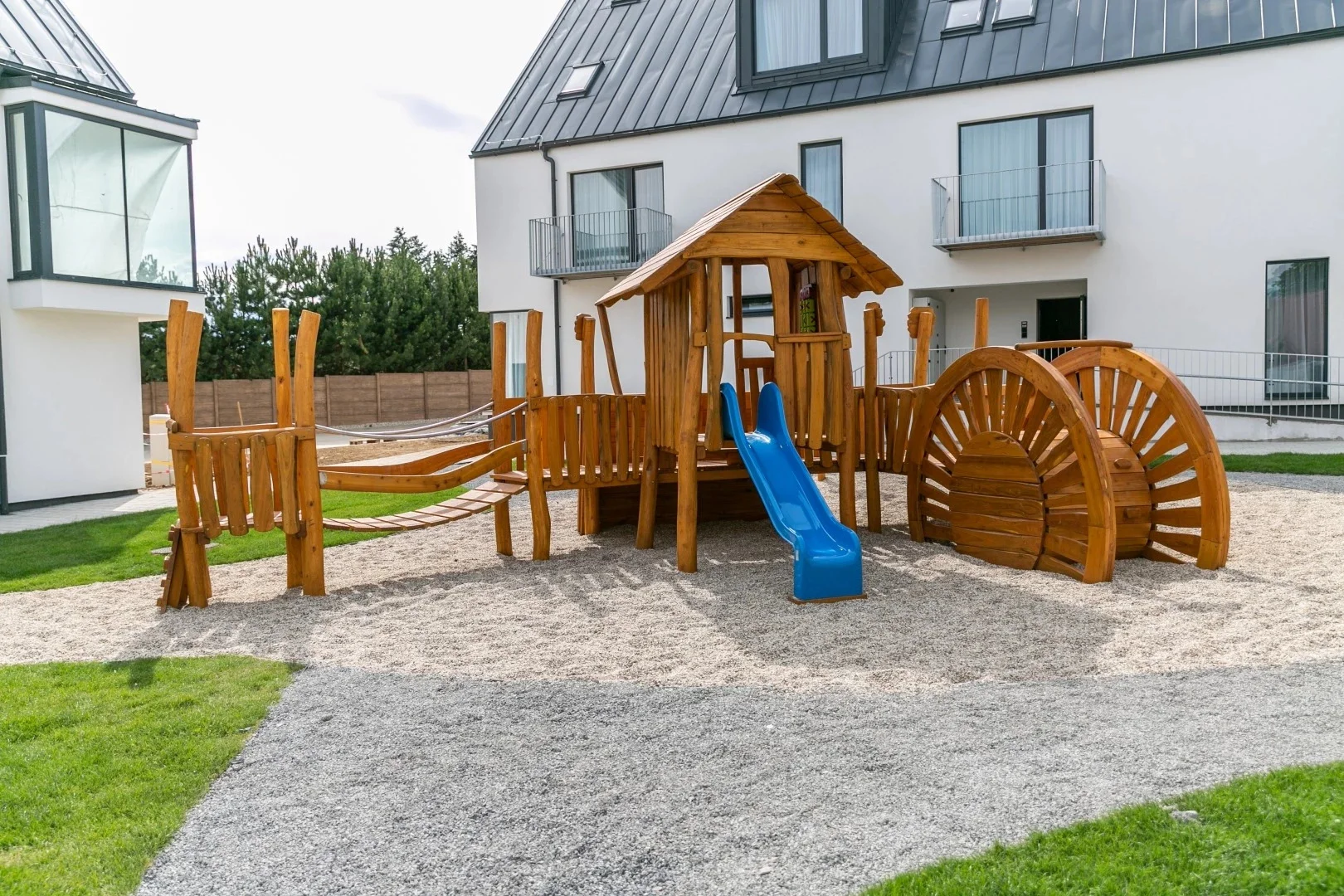 Resort u Liptovské Mary: moderní rodinné apartmány, pivní lázně, snídaně i polopenze