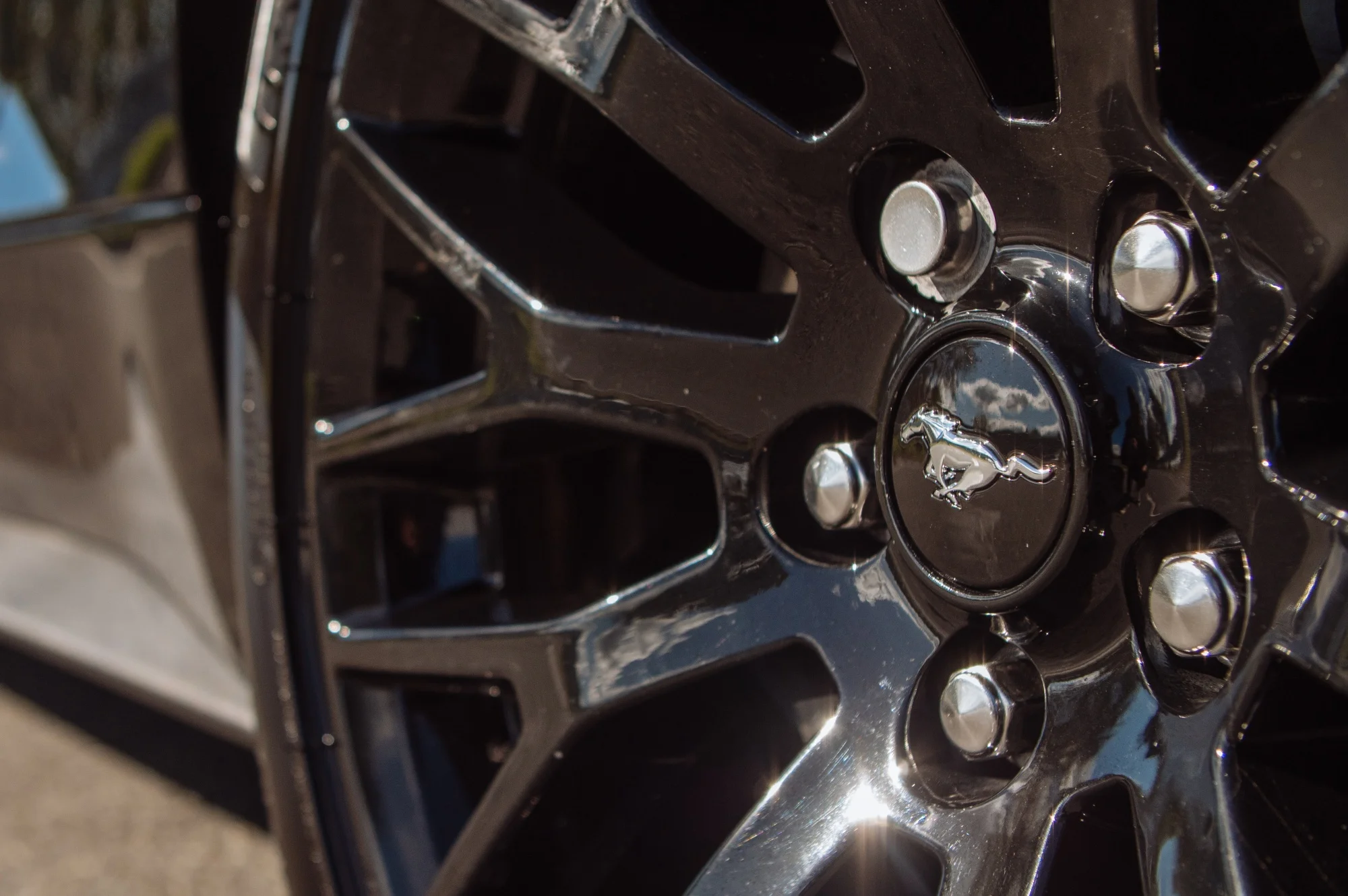 Usedněte za volant supersportu: nabušený Ford Mustang GT 5.0