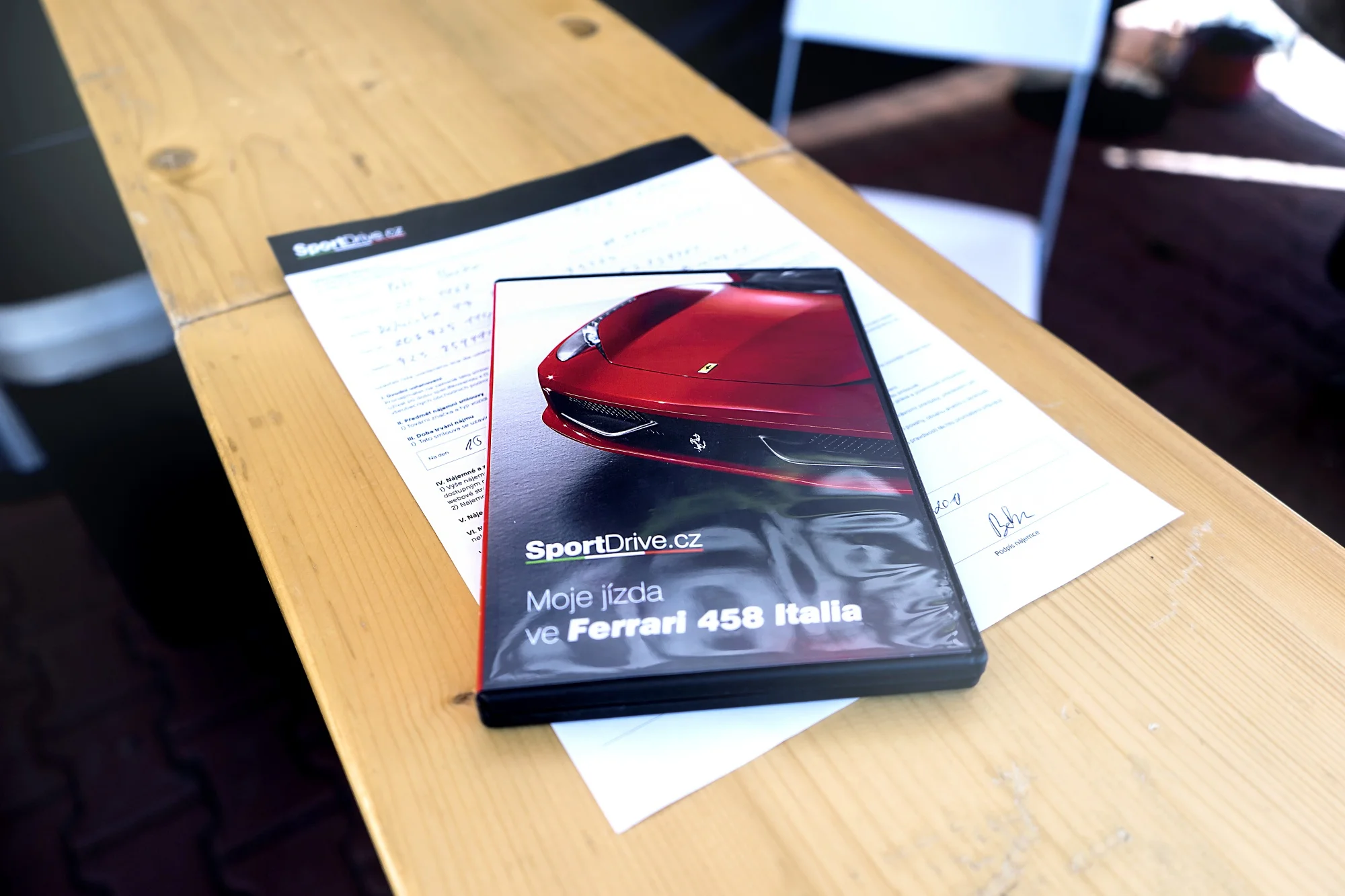 Ovládněte supersport: Ferrari California T nebo Lamborghini Gallardo na 15–40 minut řízení