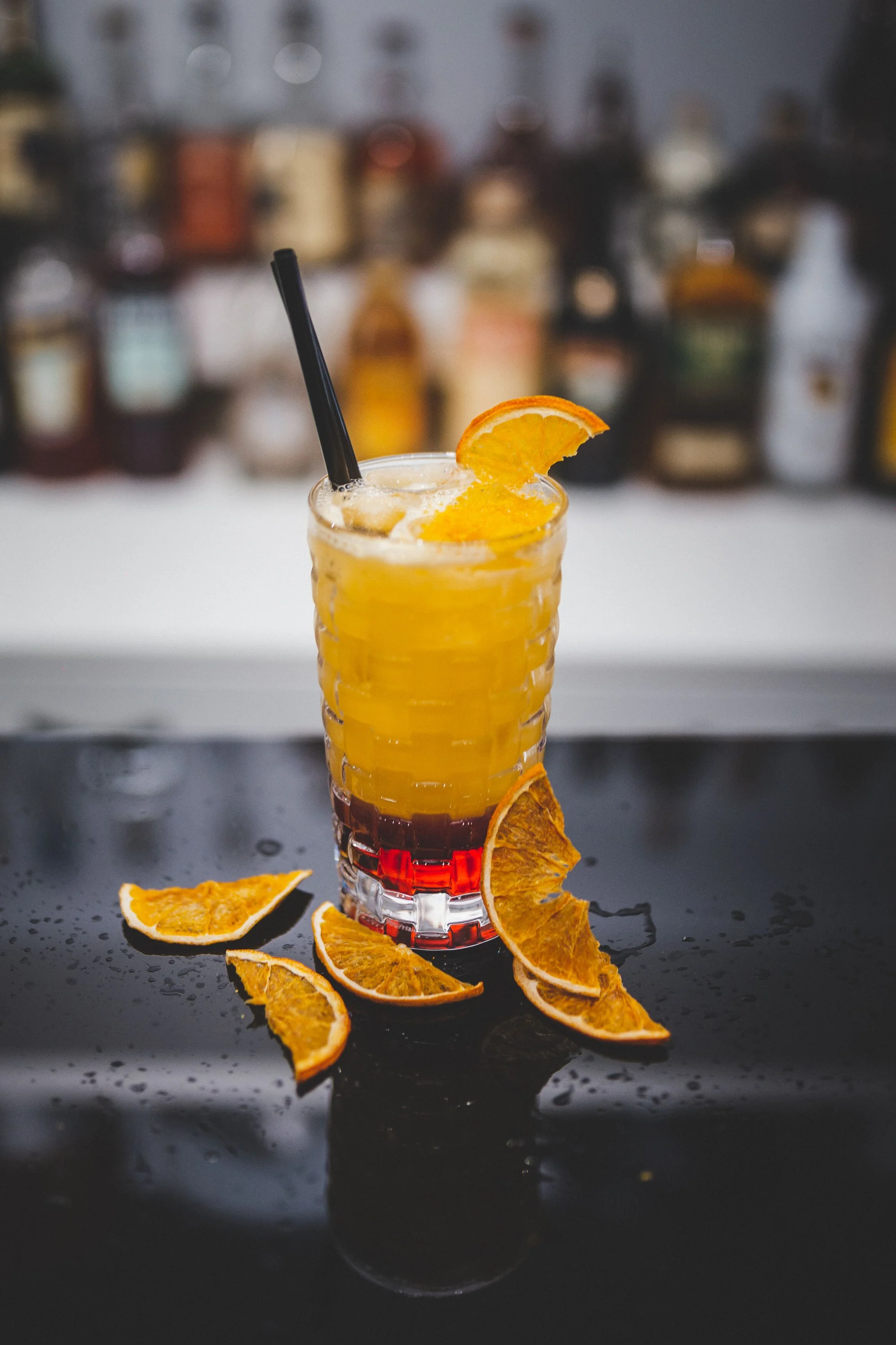 Posezení u vodní dýmky a prémiového vína nebo drinků pro 2 osoby